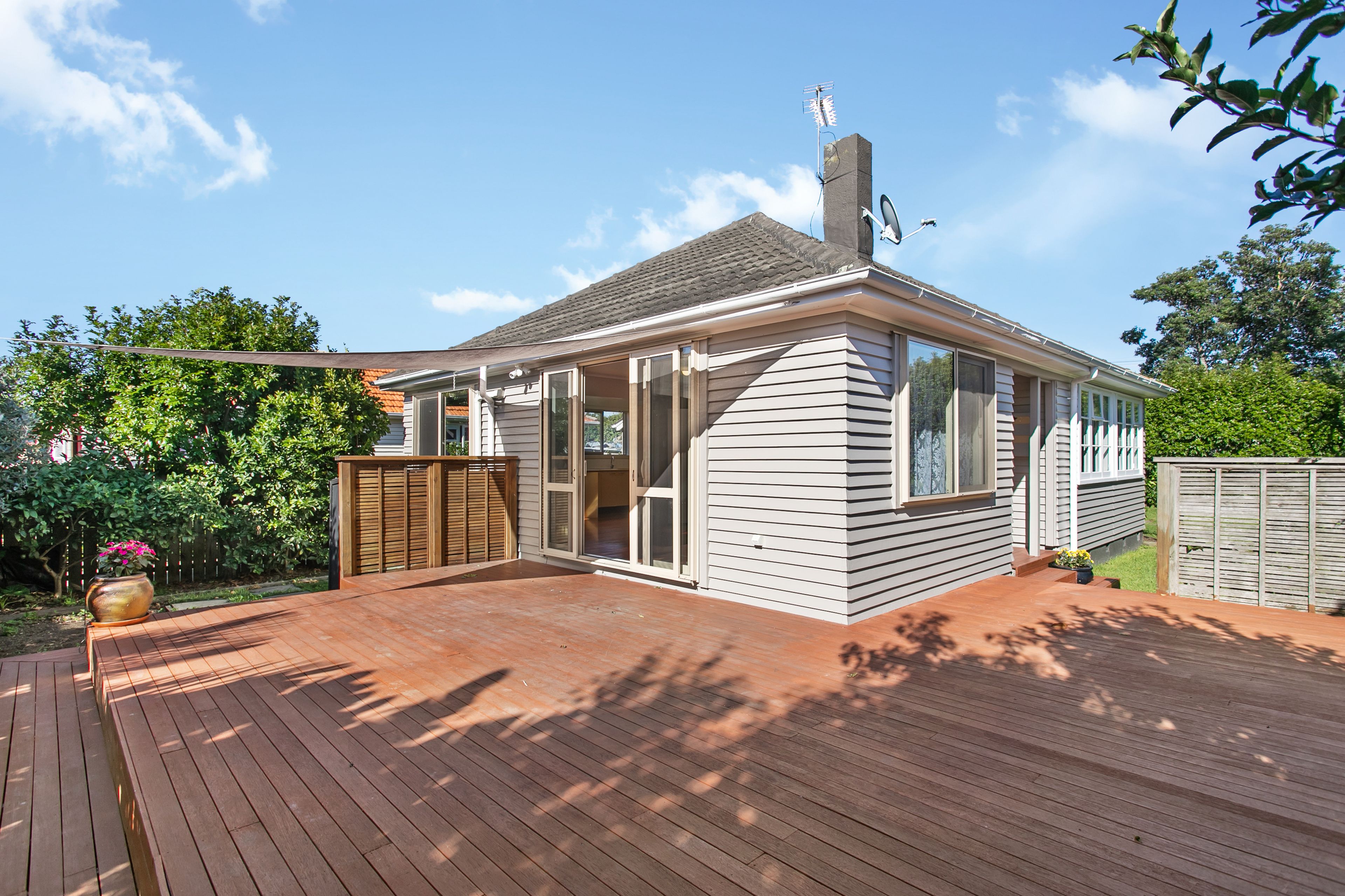216A Riverside Avenue, Point England, Auckland City