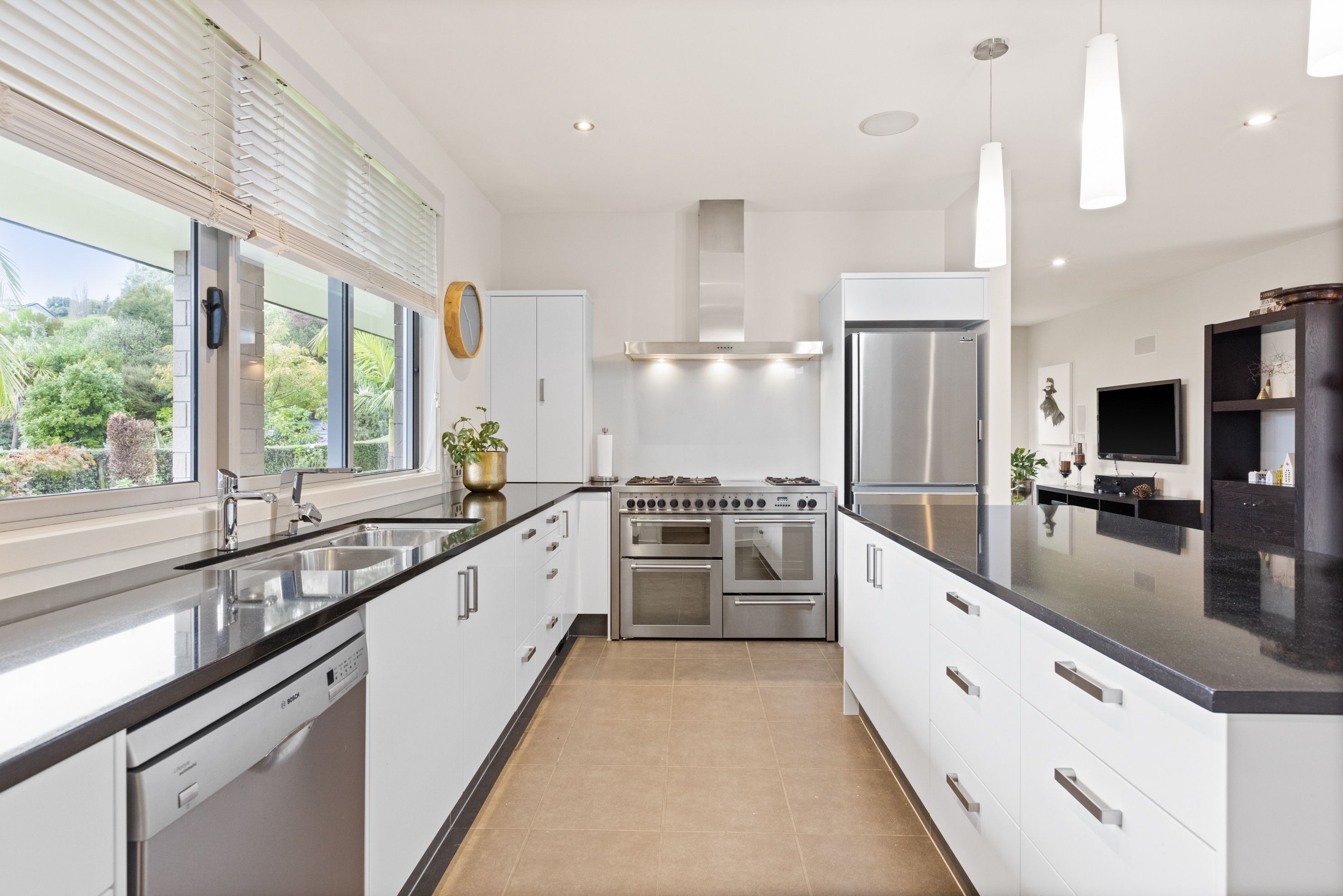 92 Kent Terrace, Taradale, Napier City