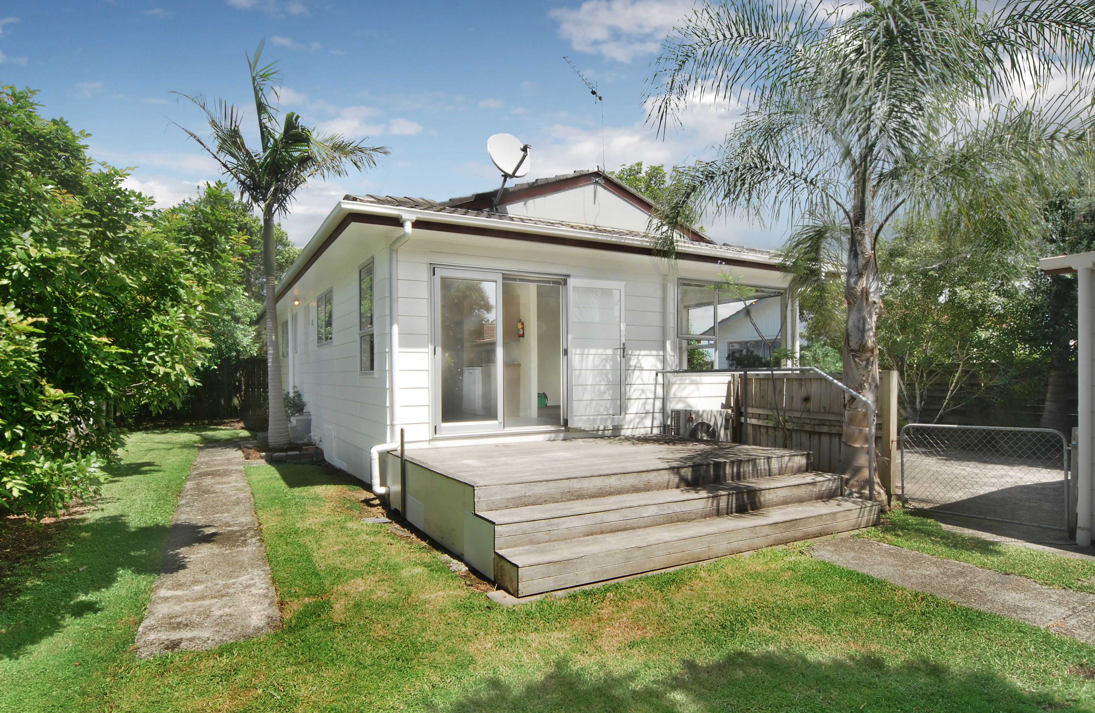 15 Casuarina Road, Bucklands Beach, Manukau City