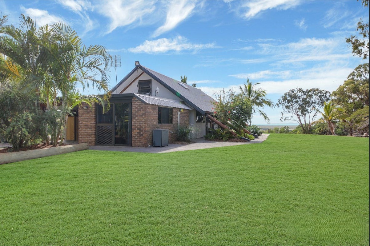 242 Browns Lane, Farnborough, QLD 4703