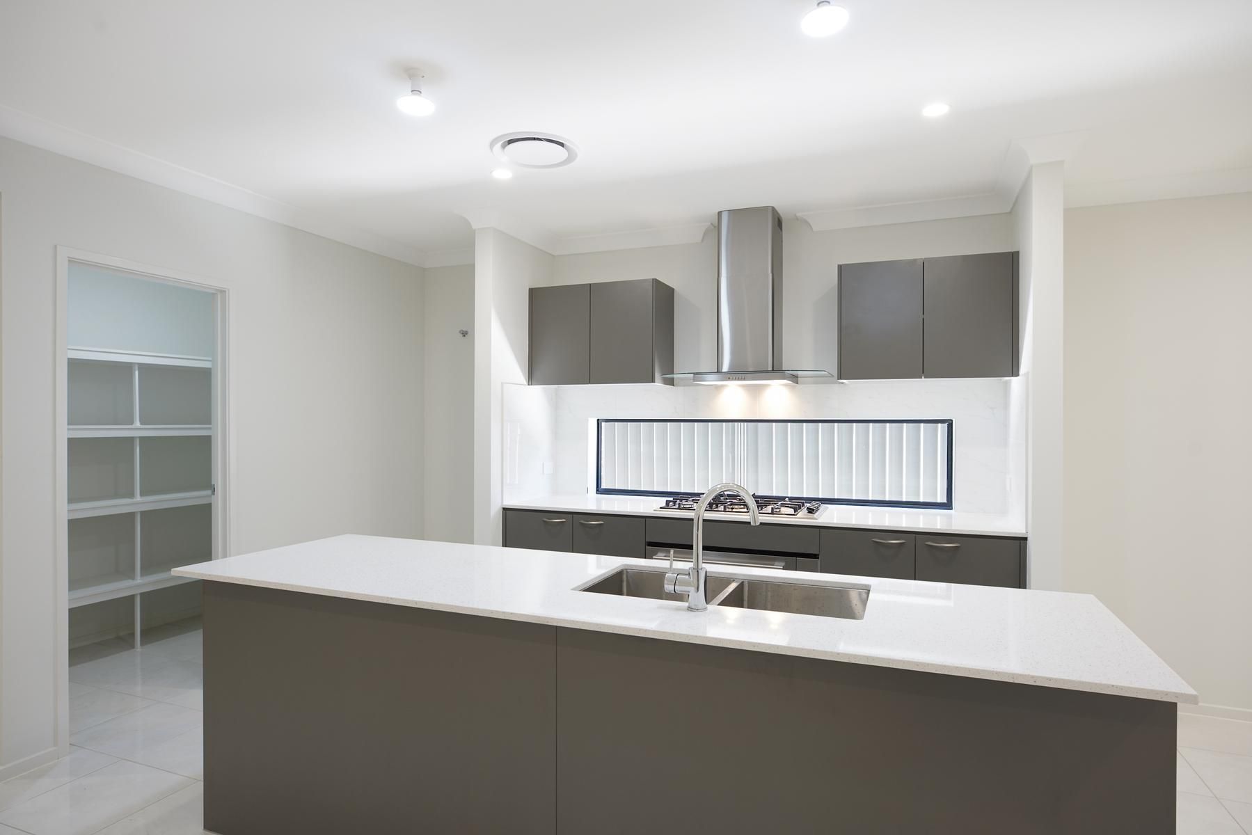 11 Qualmann Street, JORDAN SPRINGS, NSW 2747