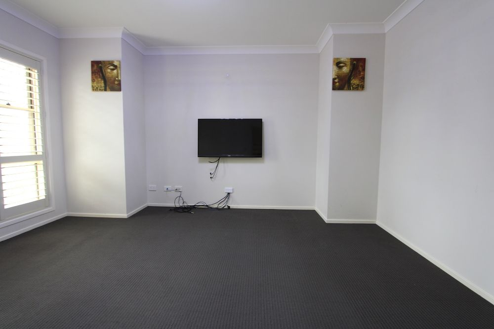20 Tottenham Place, Glenfield, NSW 2167