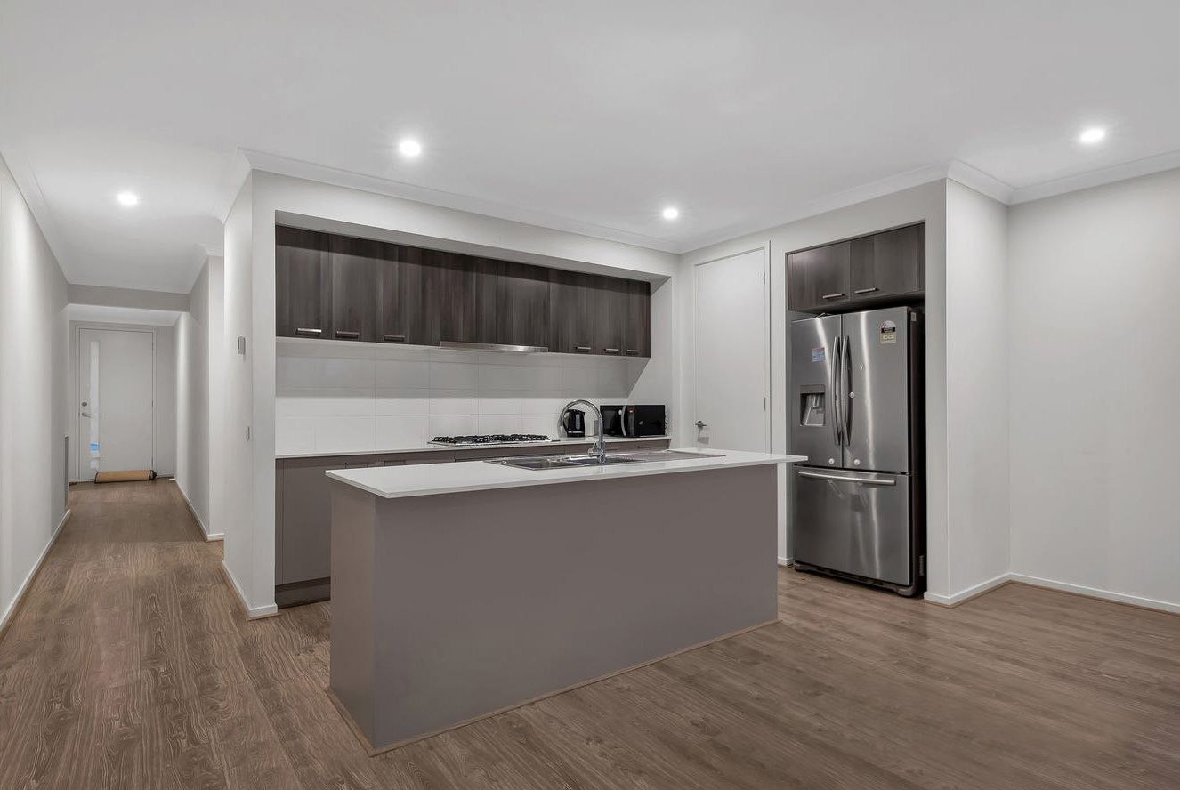 8 Crawley Rise, Werribee, VIC 3030