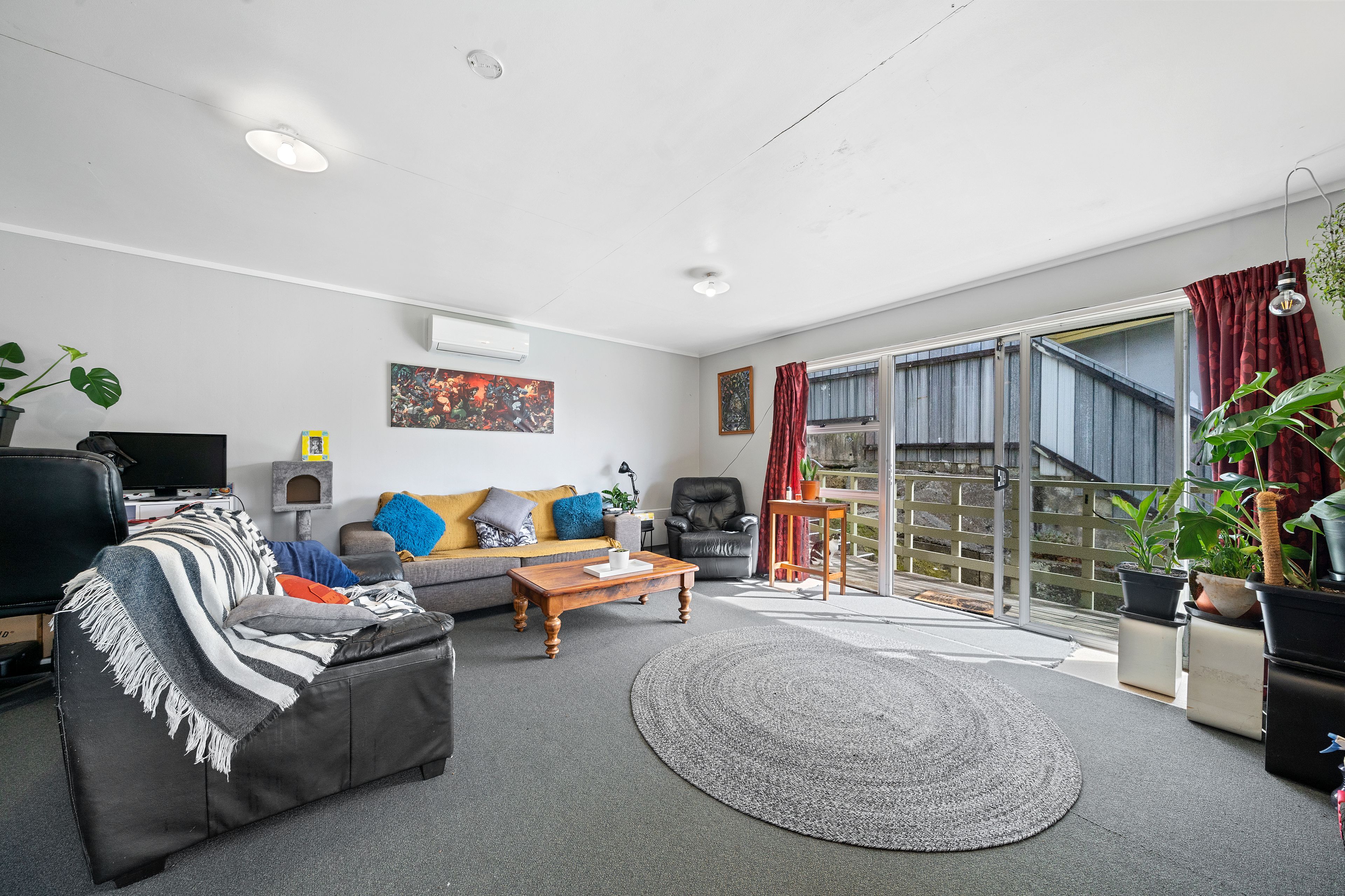15B Gribble Grove, Stokes Valley, Lower Hutt City