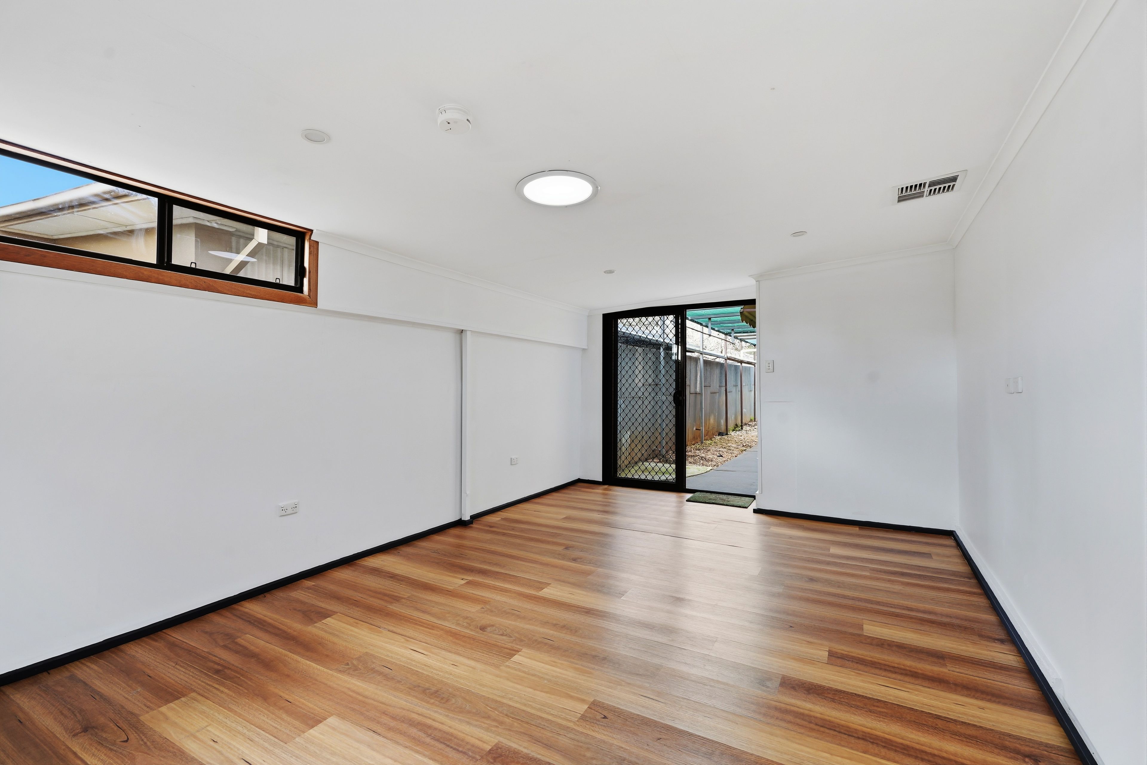 212 Peachey Road — photo 13 of 17