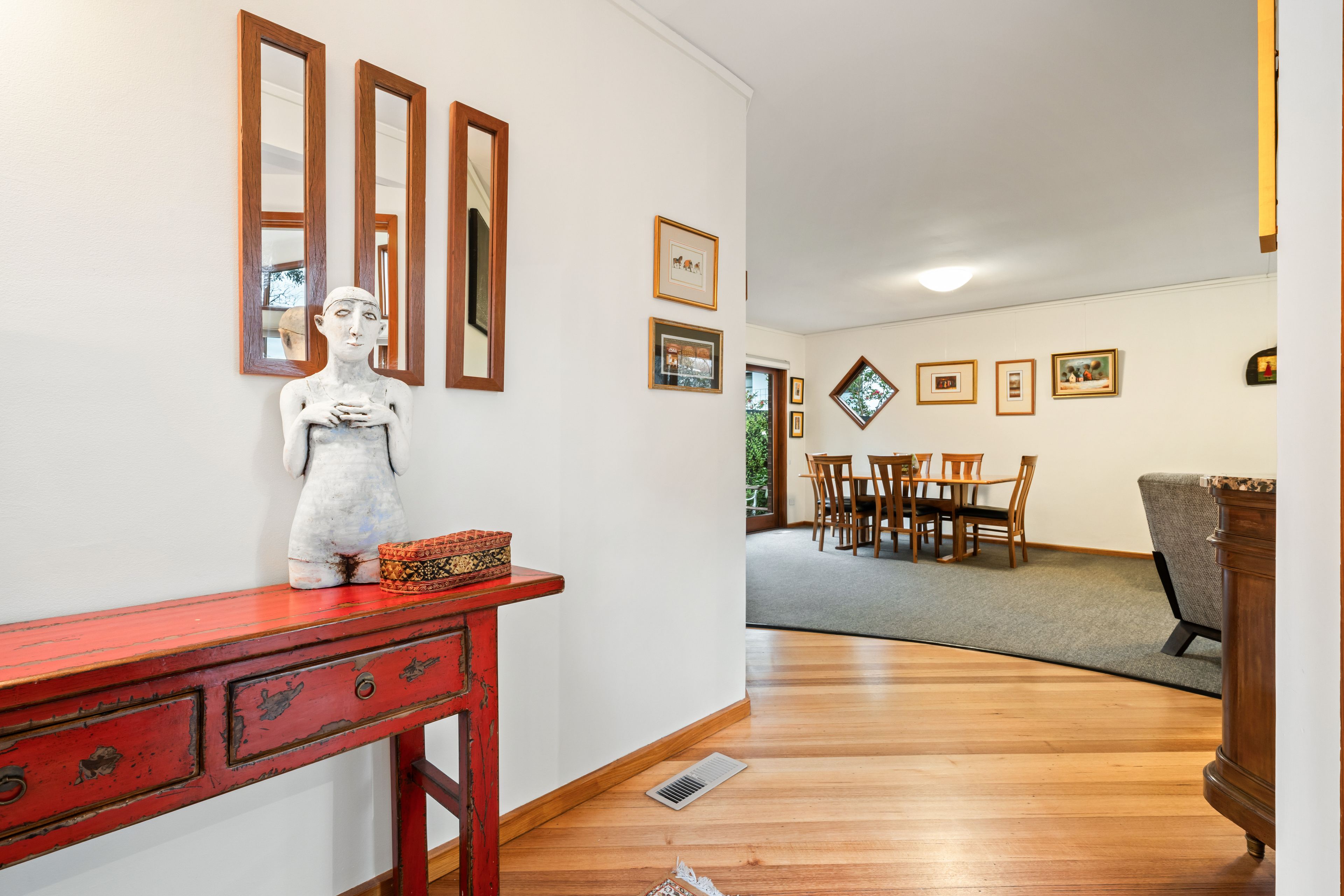 21 Blackbutt Street — photo 11 of 28