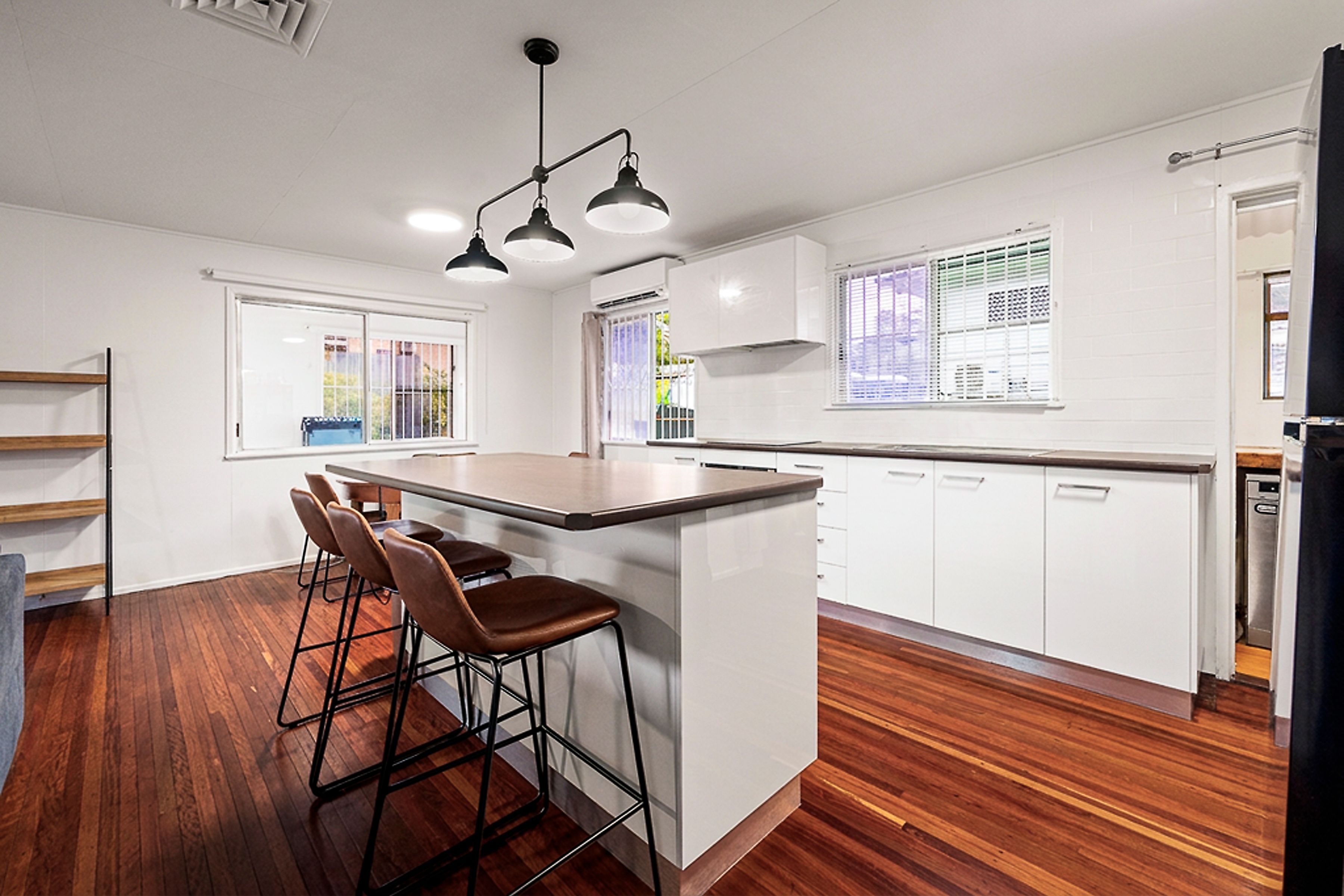 8 Robinson Street — photo 5 of 19
