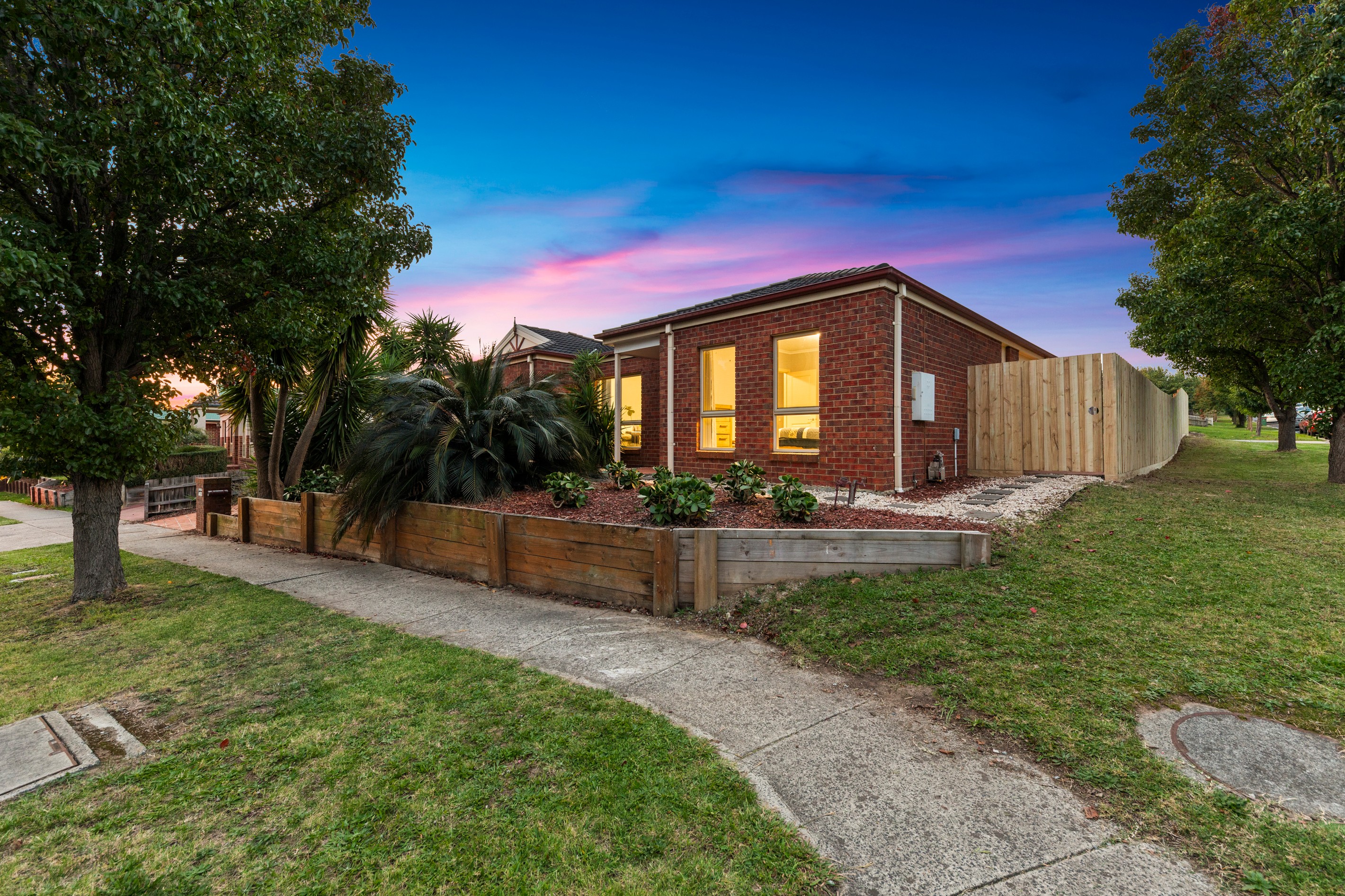 37 Ebony Drive, Pakenham, VIC 3810