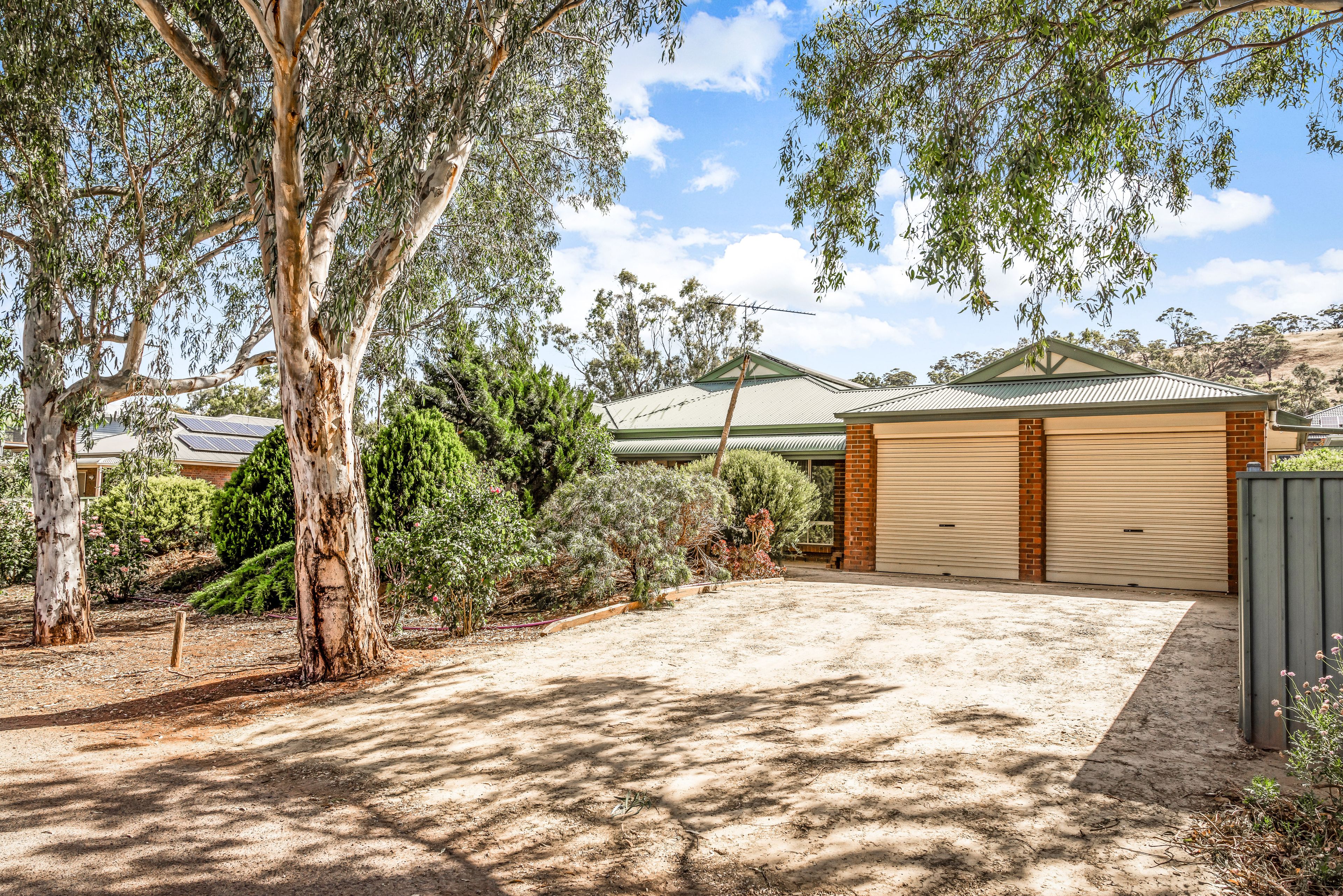 15 Young Road, Kanmantoo, SA 5252