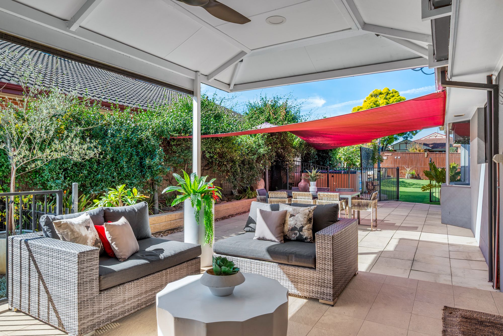2 Neilson Close, Glenmore Park, NSW
