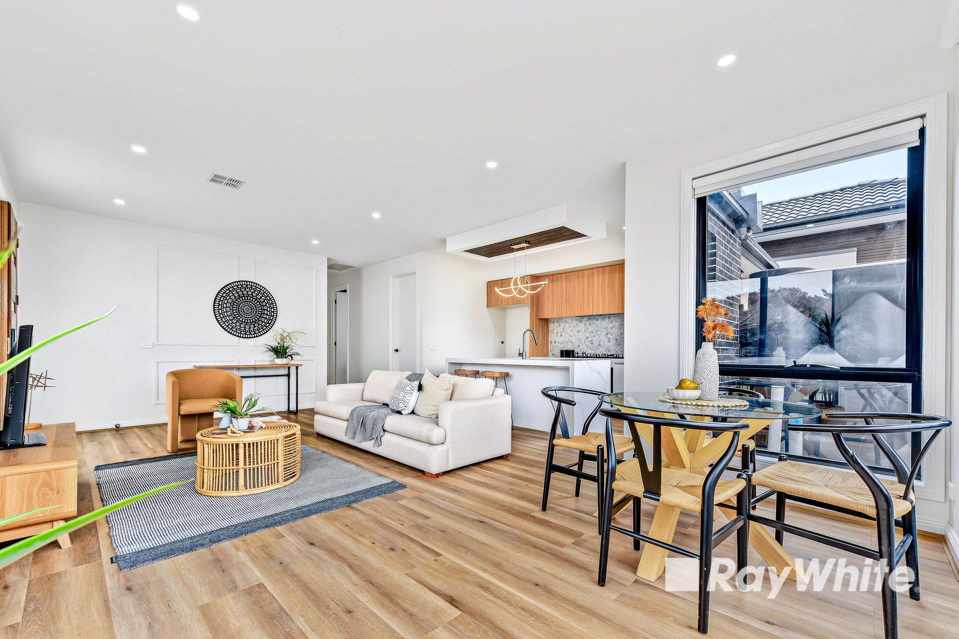 6 Dorothy Court — photo 3 of 15