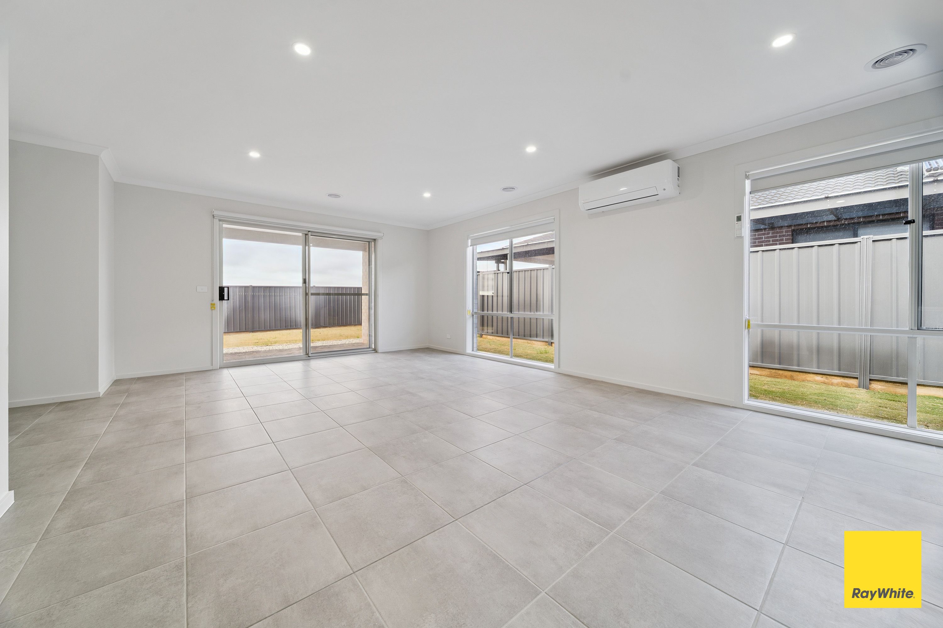 18 Jarvis Street — photo 6 of 14