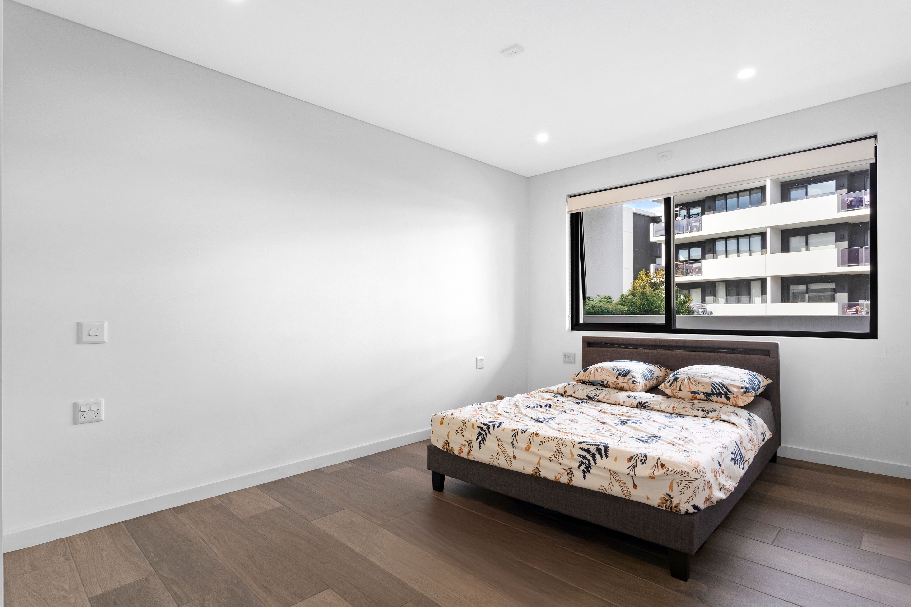 128/121C Jerralong Drive — photo 5 of 13