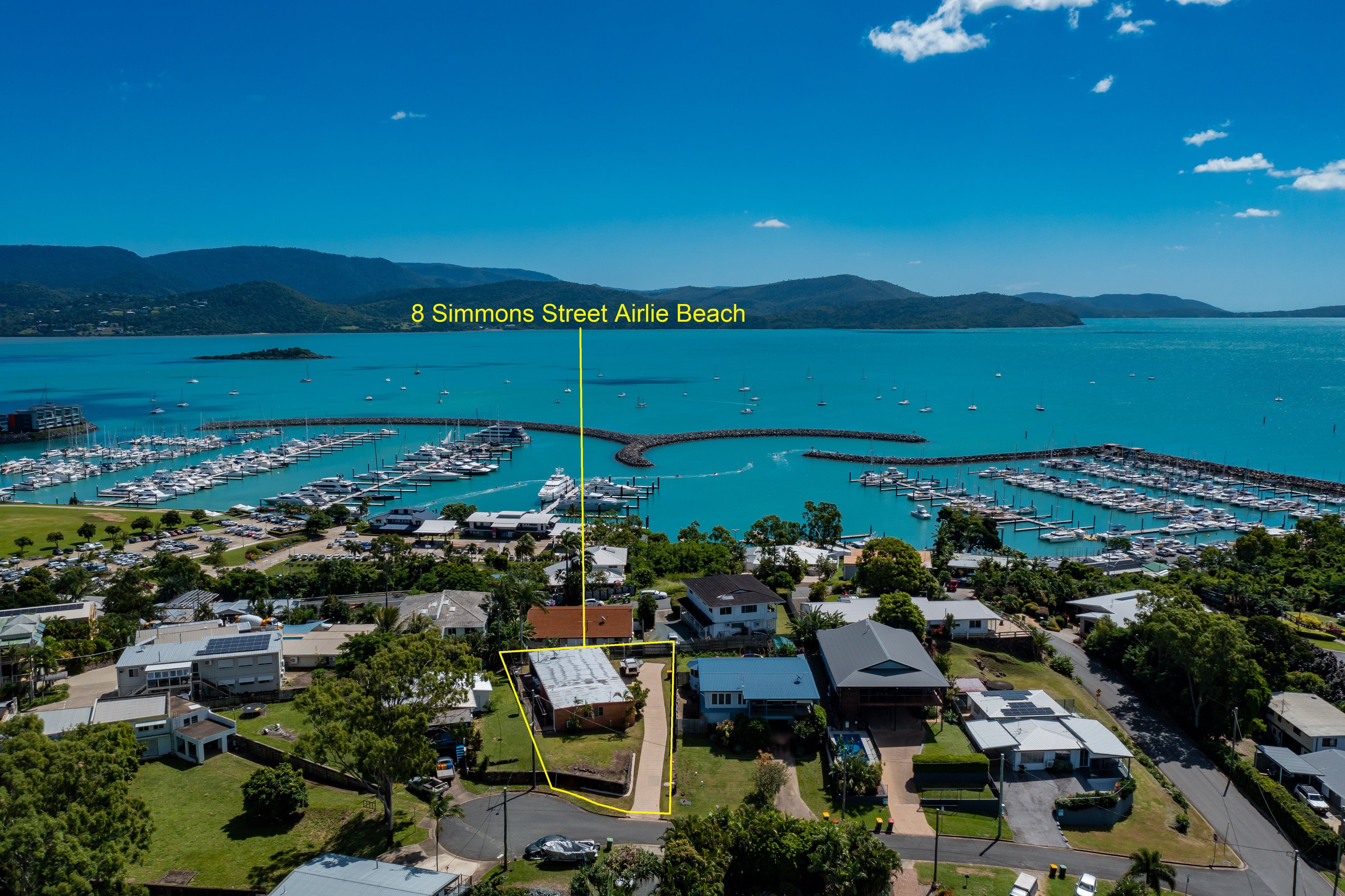 8 Simmons Street, Airlie Beach QLD 4802