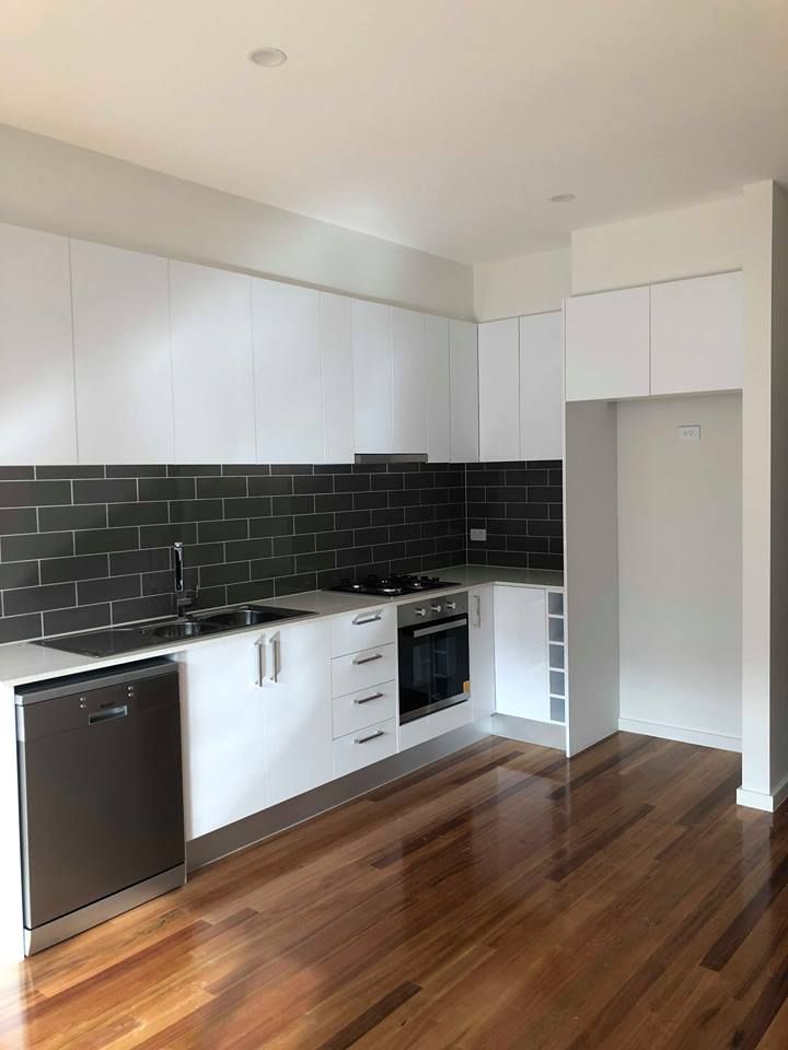 2/8 Lorensen Avenue, Coburg North, VIC 3058