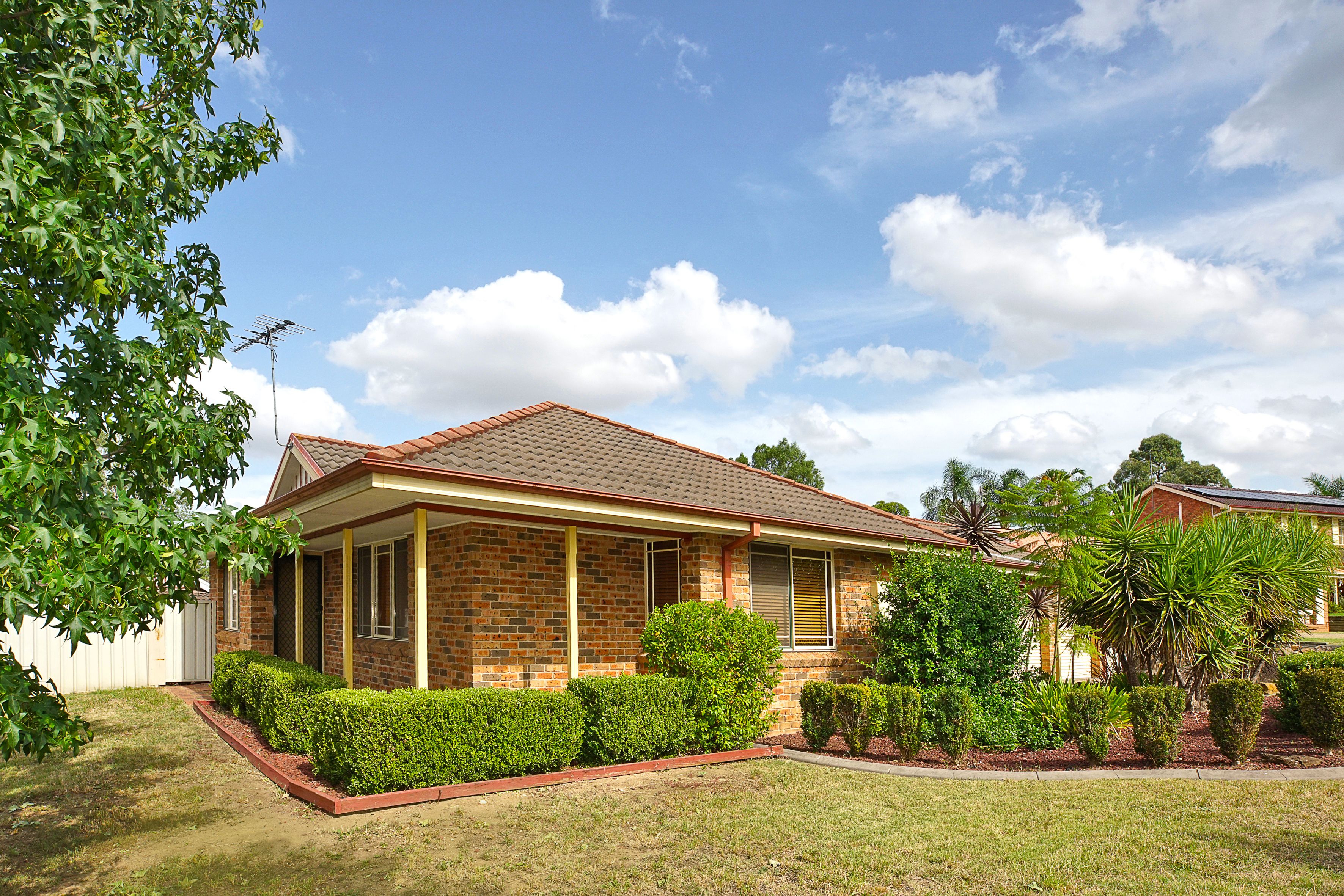 18 Bluebell Close, Glenmore Park, NSW 2745