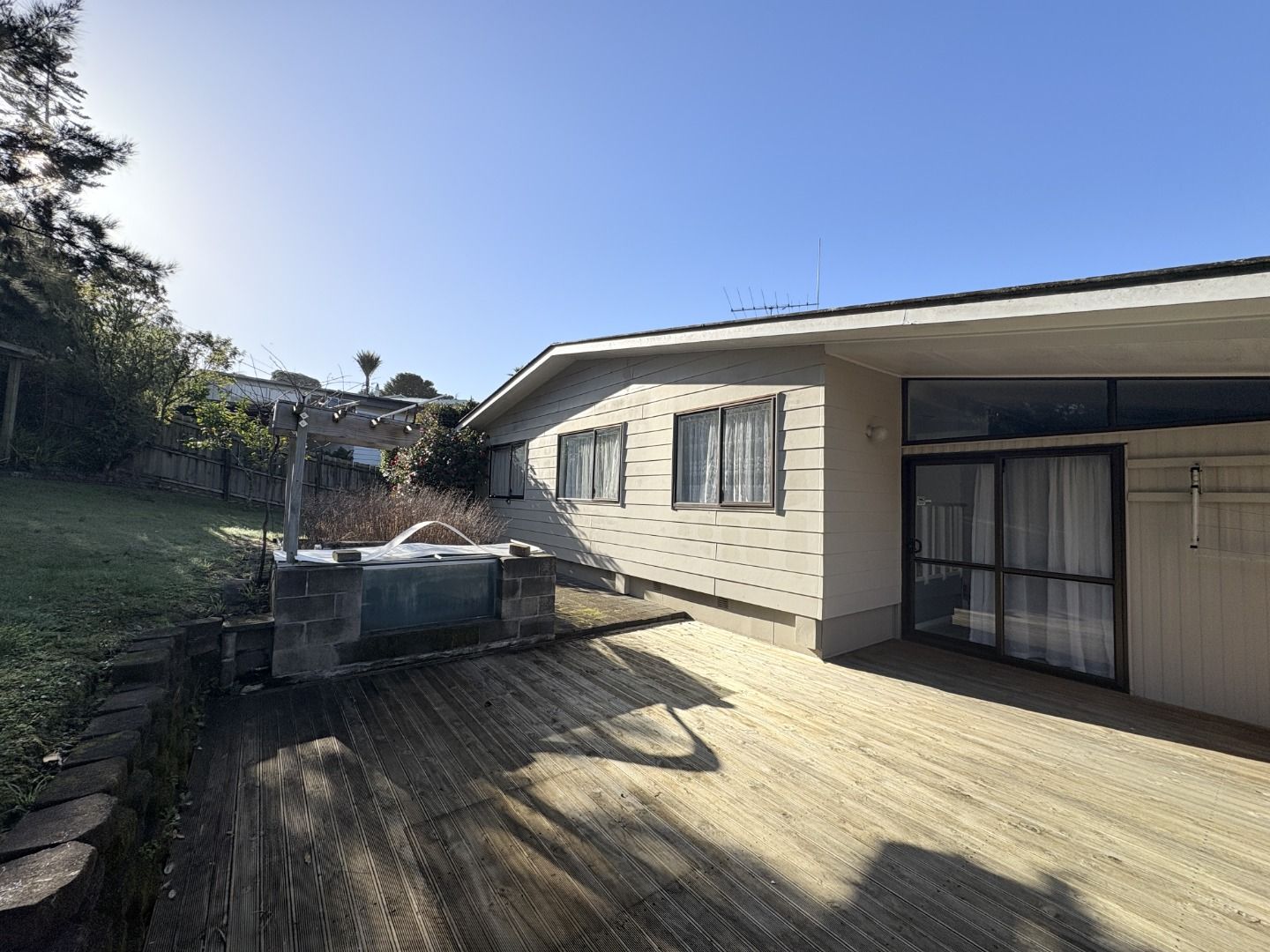 75 Powrie Street, Glenfield, North Shore City