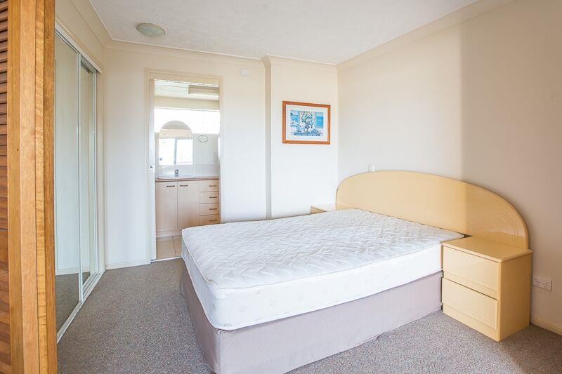 34/106 Marine Parade, Southport, QLD 4215