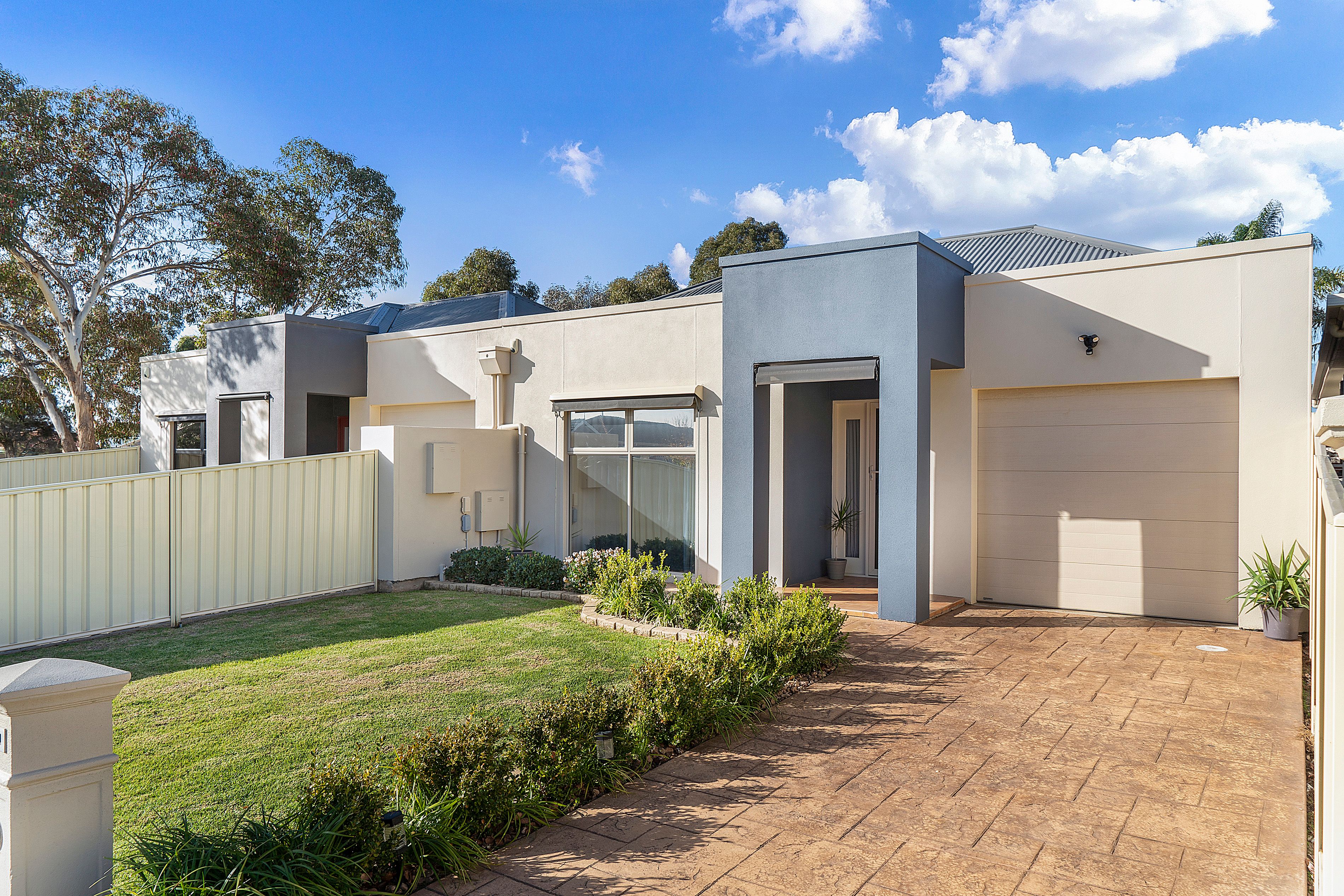 10 Dora Avenue, Seaton, SA 5023