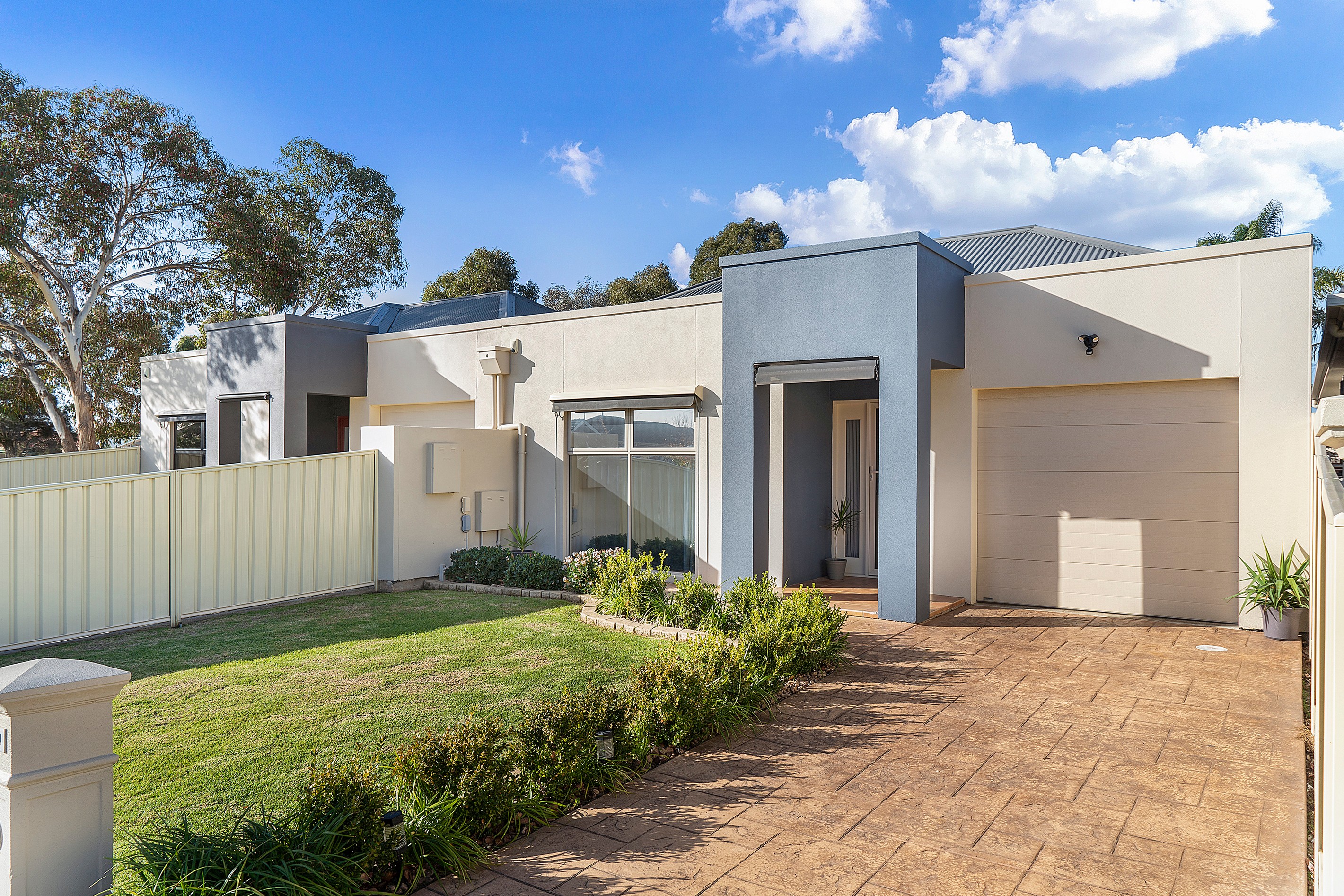 10 Dora Avenue, Seaton, SA 5023