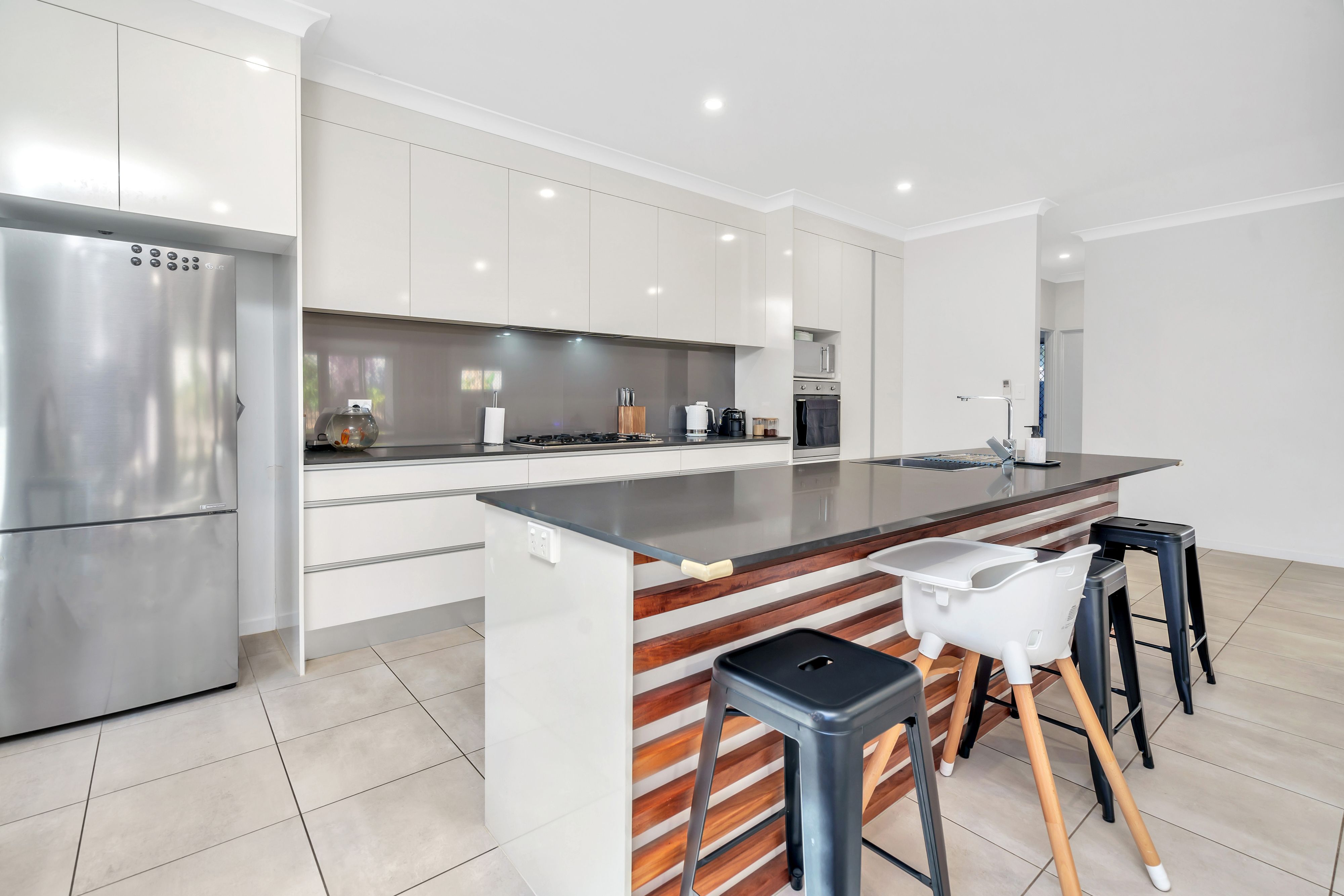8 Basswood Avenue, Bentley Park QLD 4869