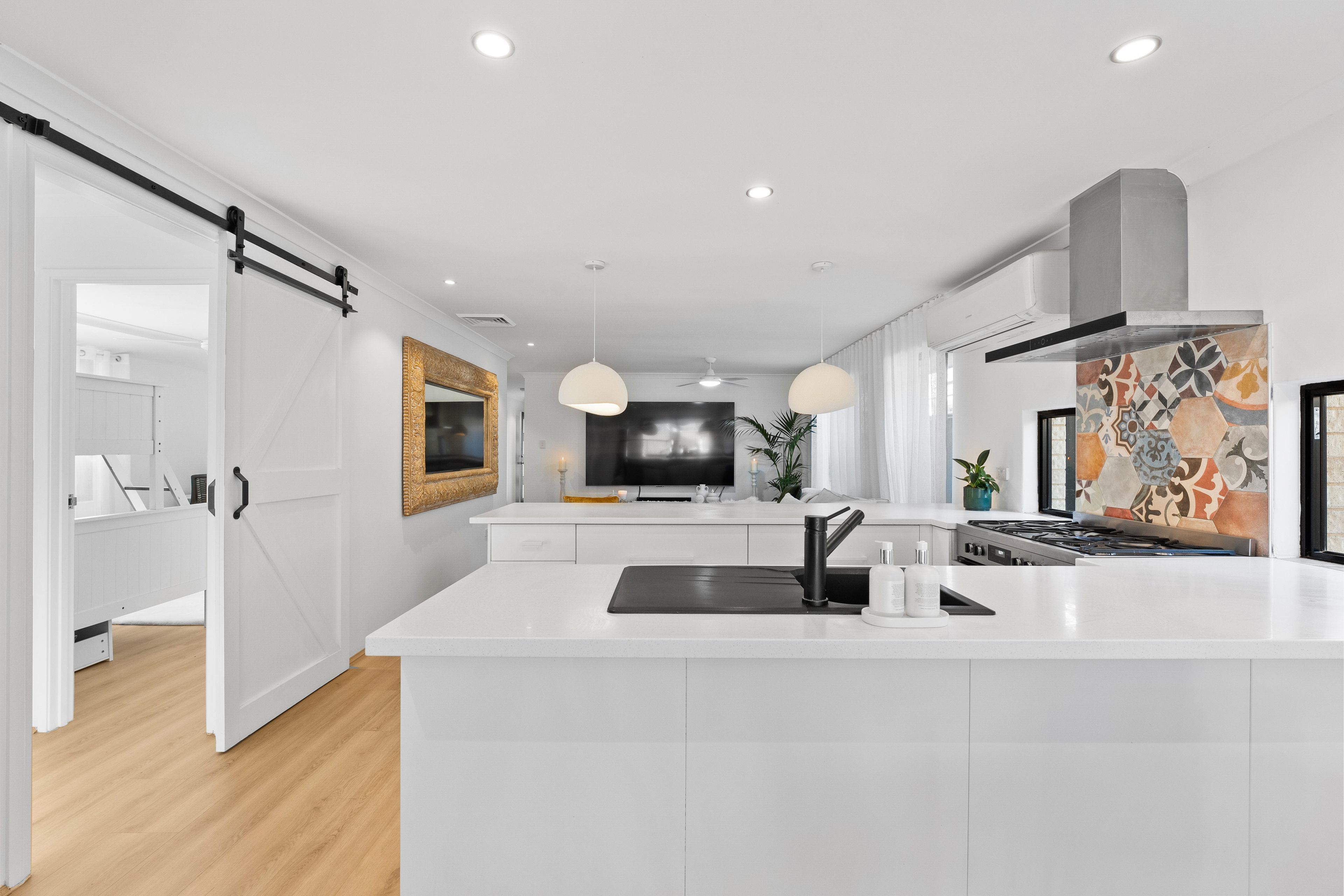 48 Baroness Road — photo 12 of 30