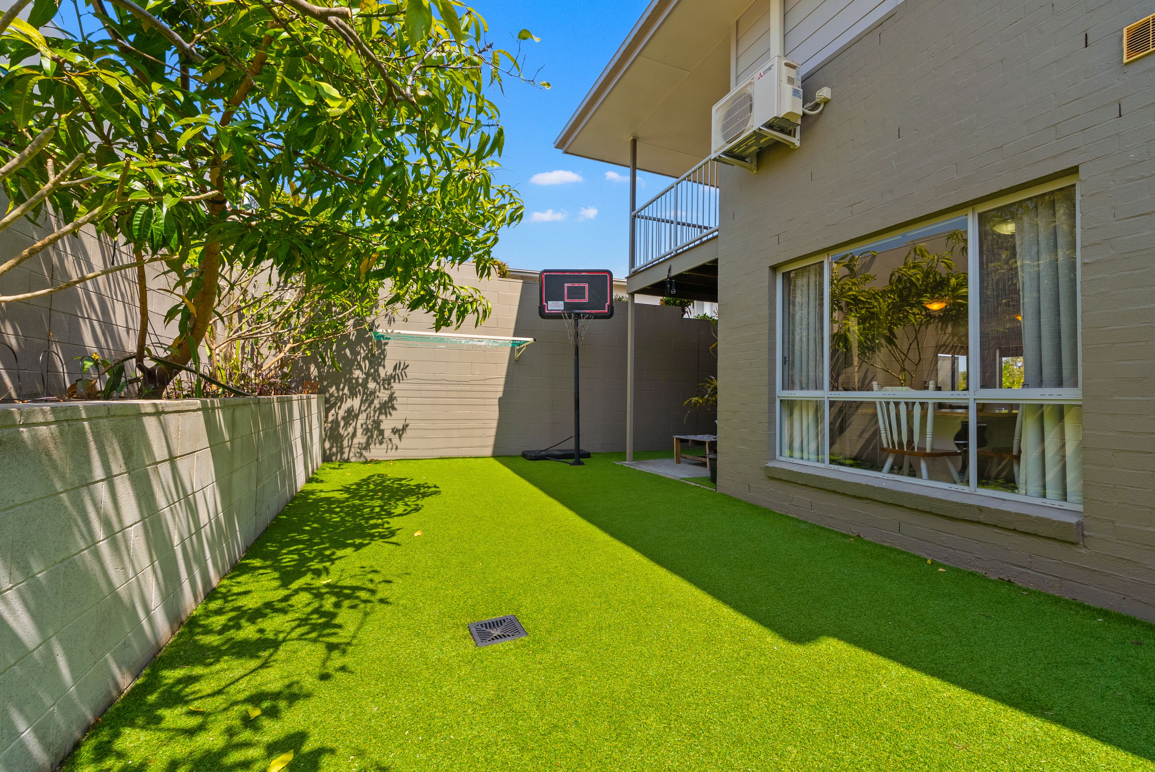 40/2 Toohey Street — photo 12 of 14