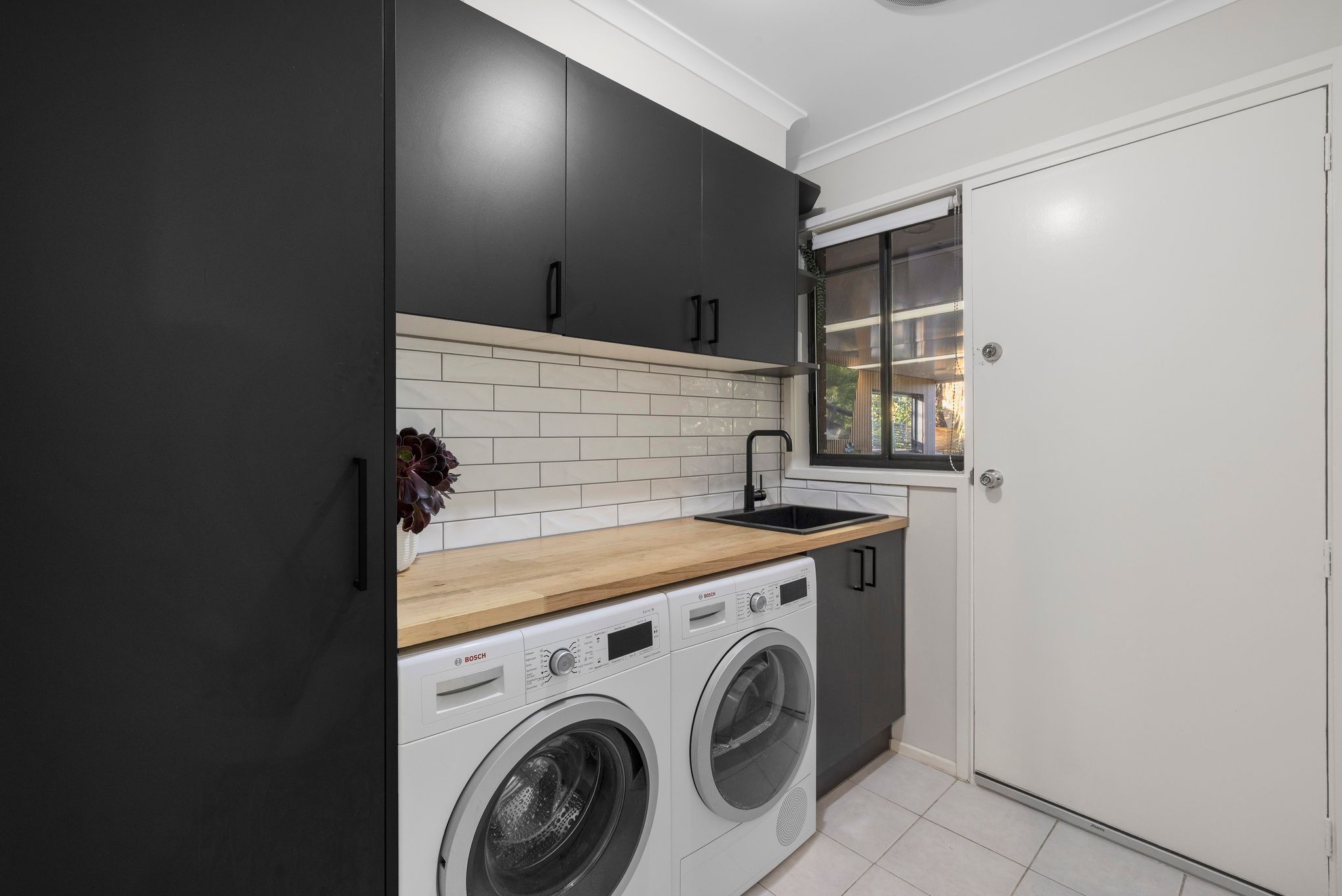 105 Loch Road — photo 12 of 16