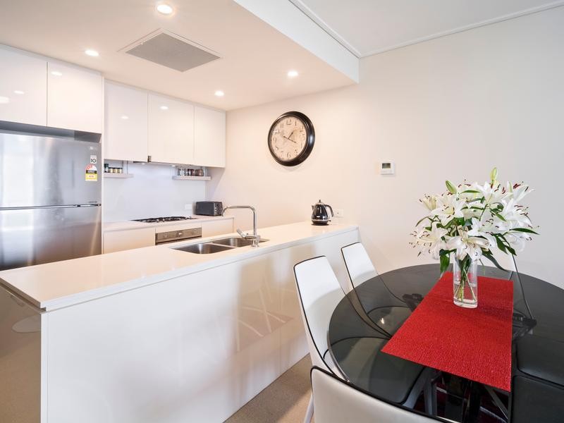 2504/1-8 Nield Avenue, Greenwich, NSW 2065