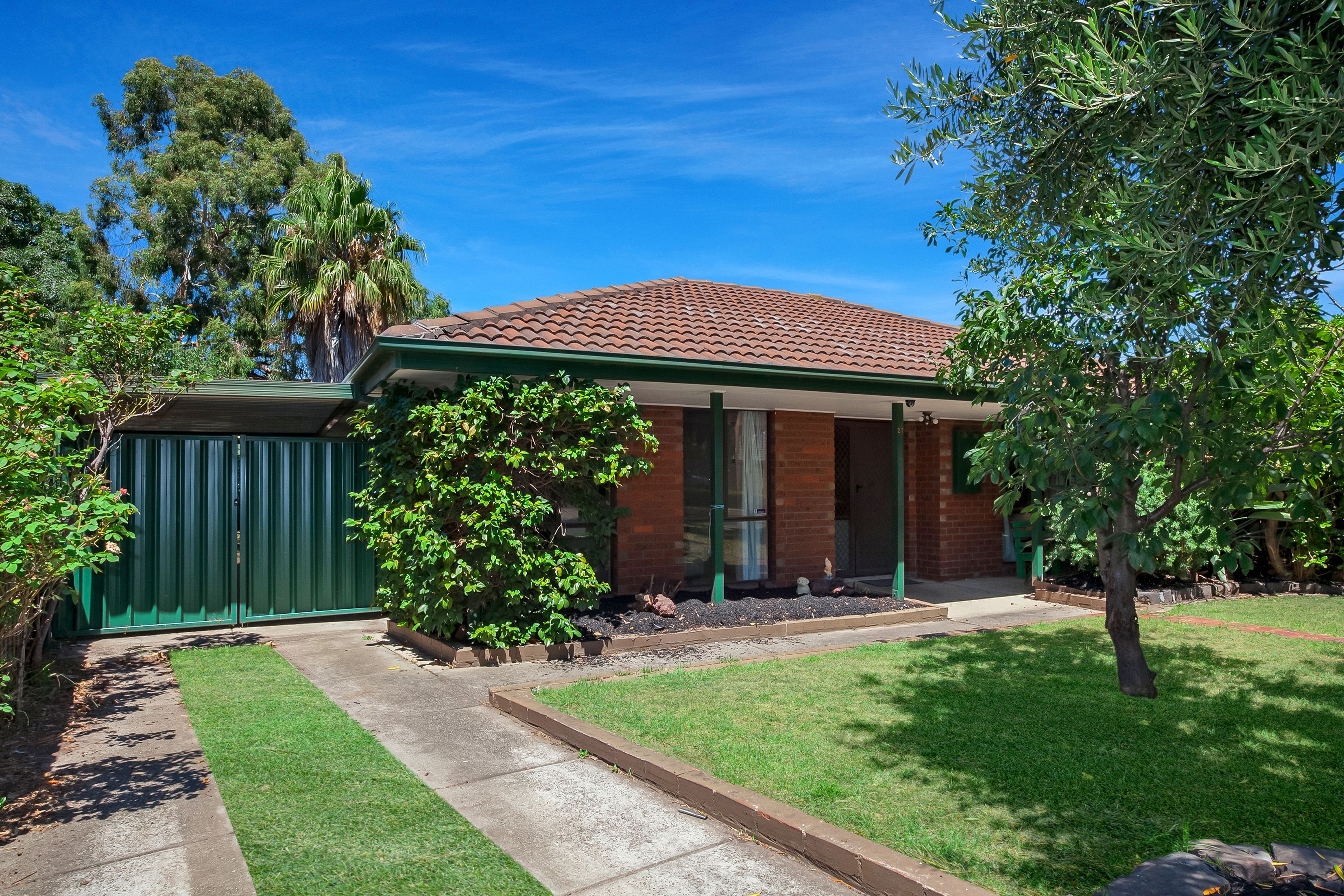 27 Jacaranda Drive, Mill Park, VIC 3082