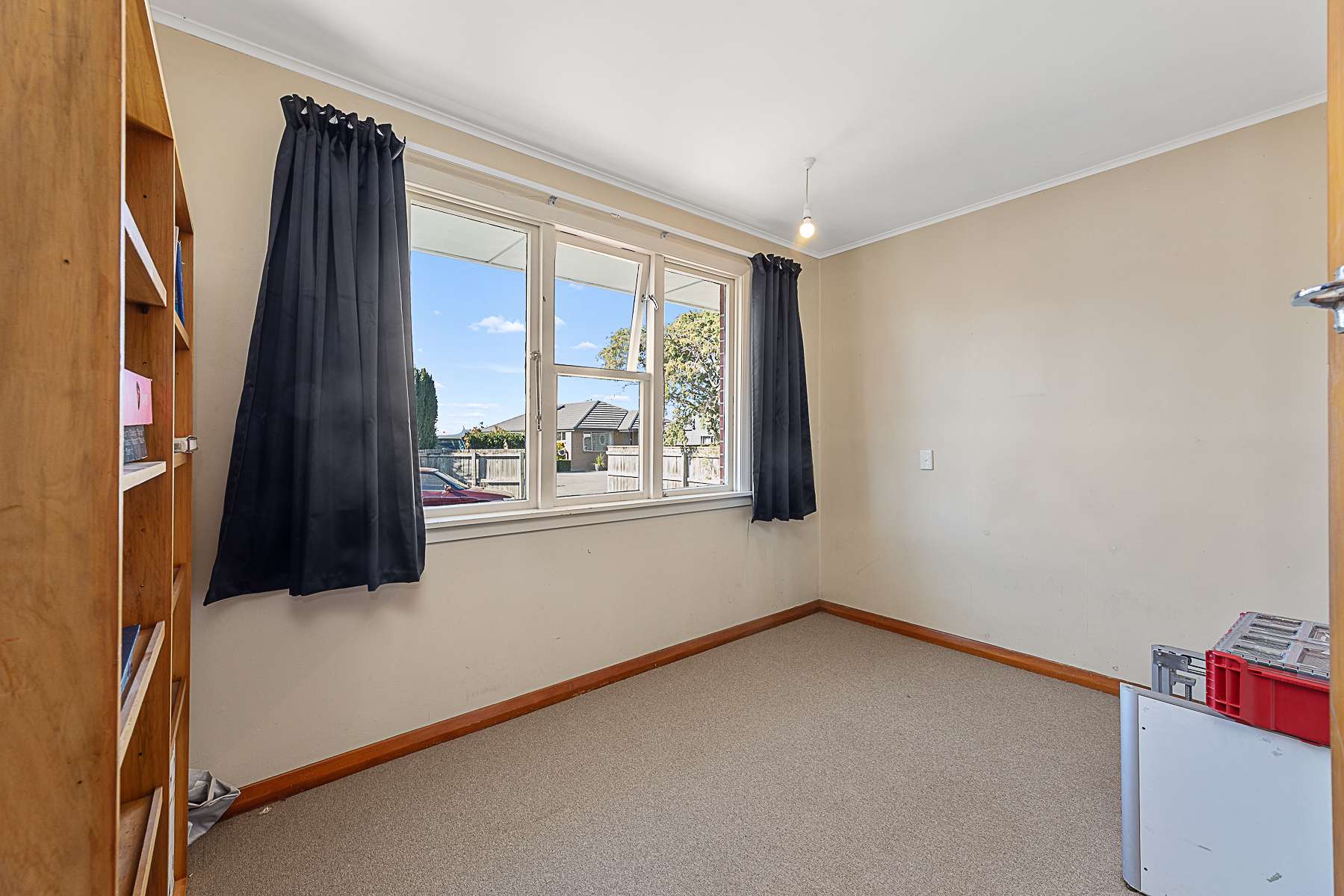 21 Holdaway Street photo 11