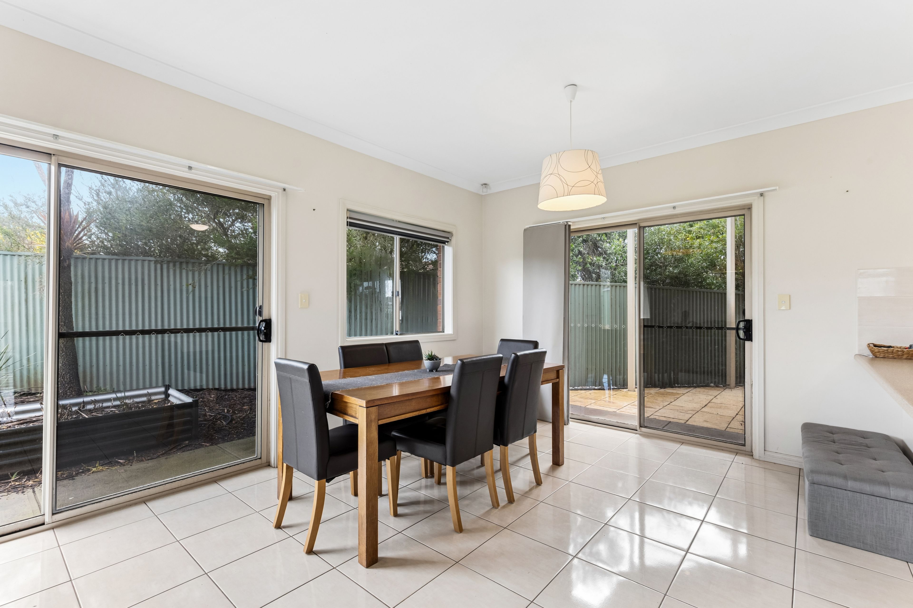 2/34 Haeusler Drive — photo 9 of 26