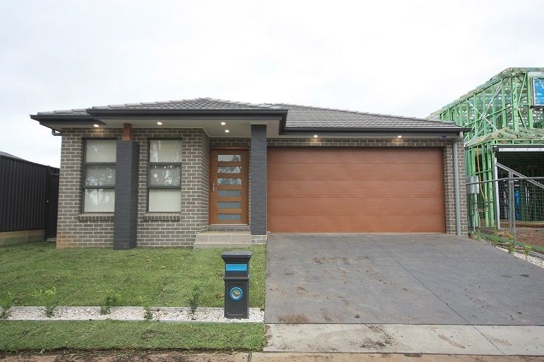 138 Willowdale Drive, Denham Court, NSW 2565