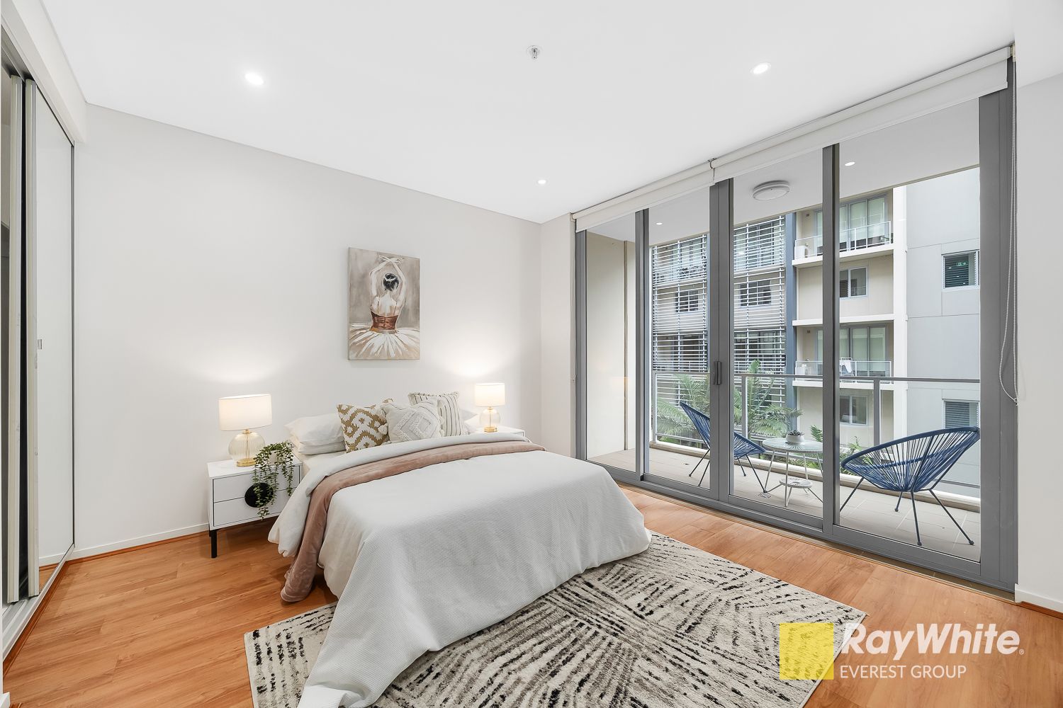 510B/8 Bourke Street — photo 12 of 25