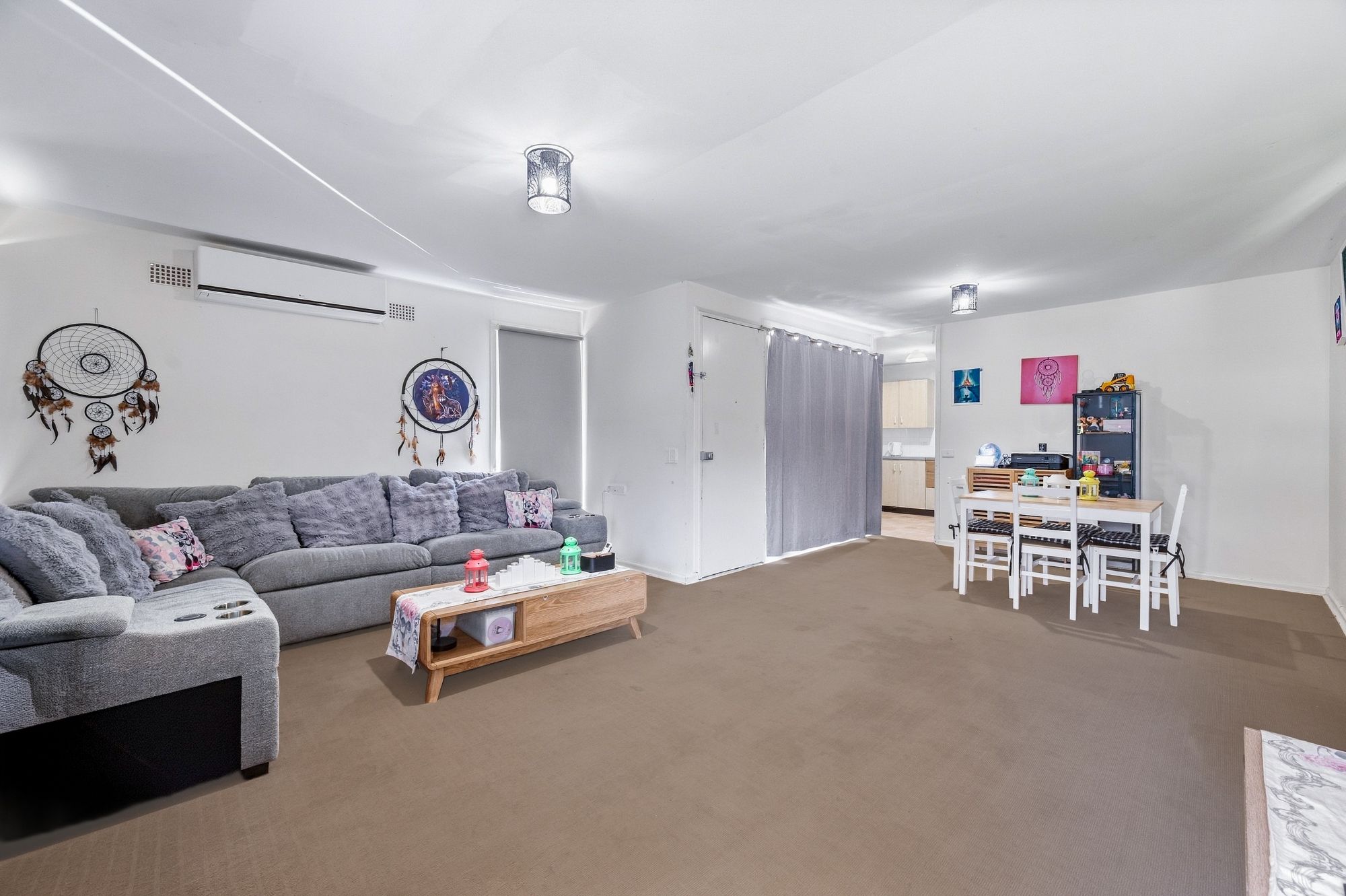 8 Elizabeth Way — photo 3 of 10