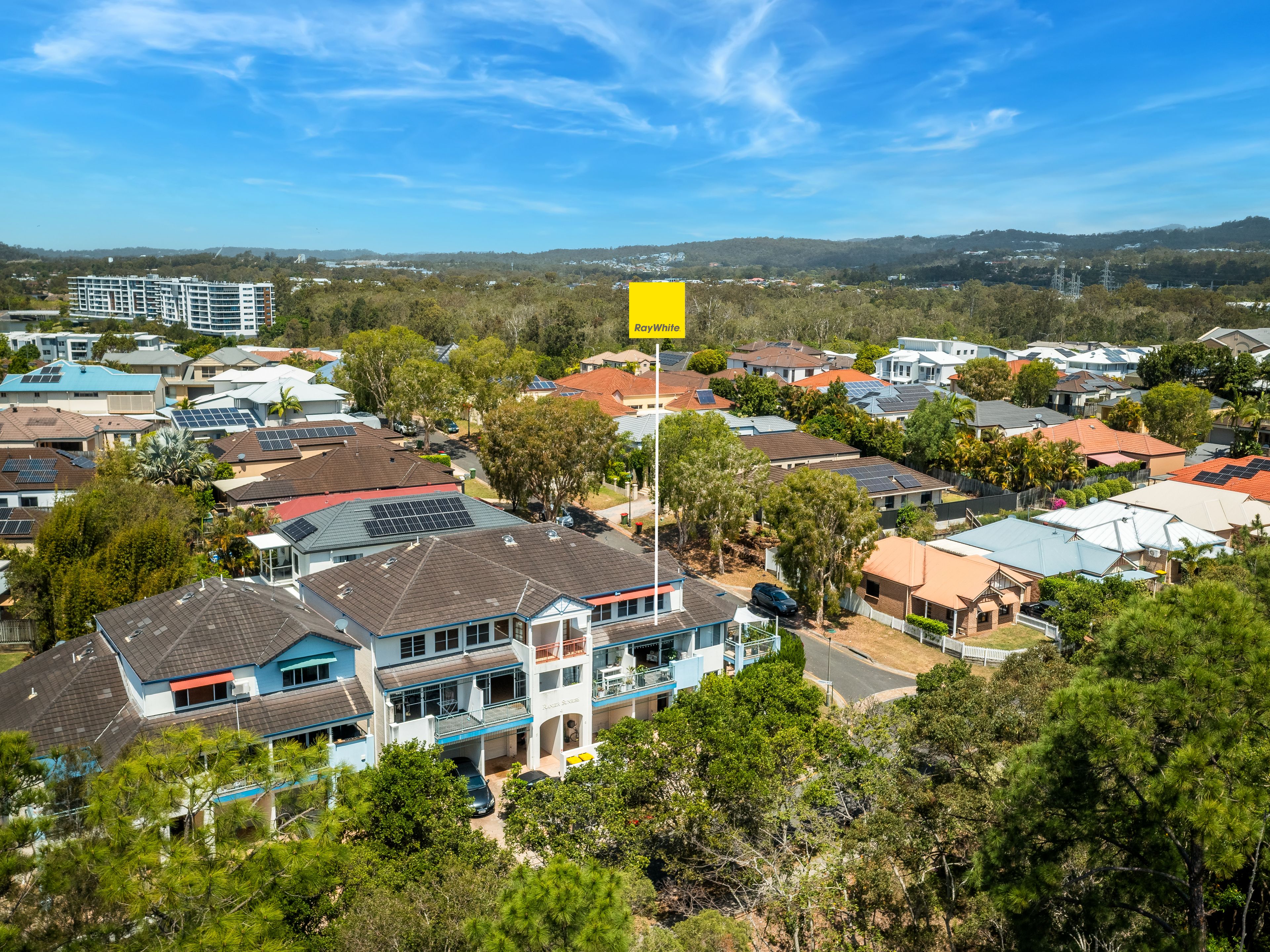 7/4 Ranier Crescent, Varsity Lakes, QLD 4227