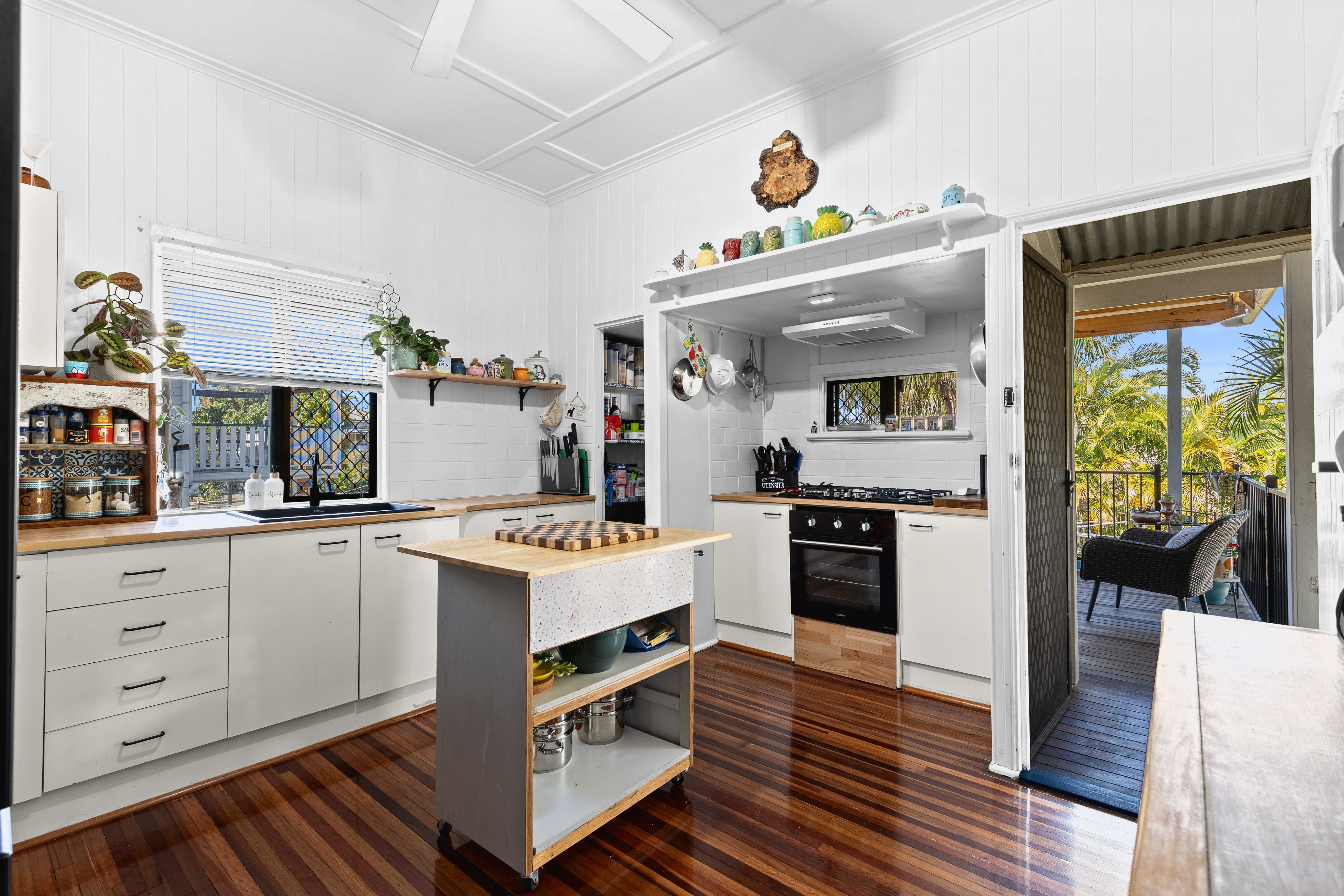 46 Moreton Street — photo 7 of 24