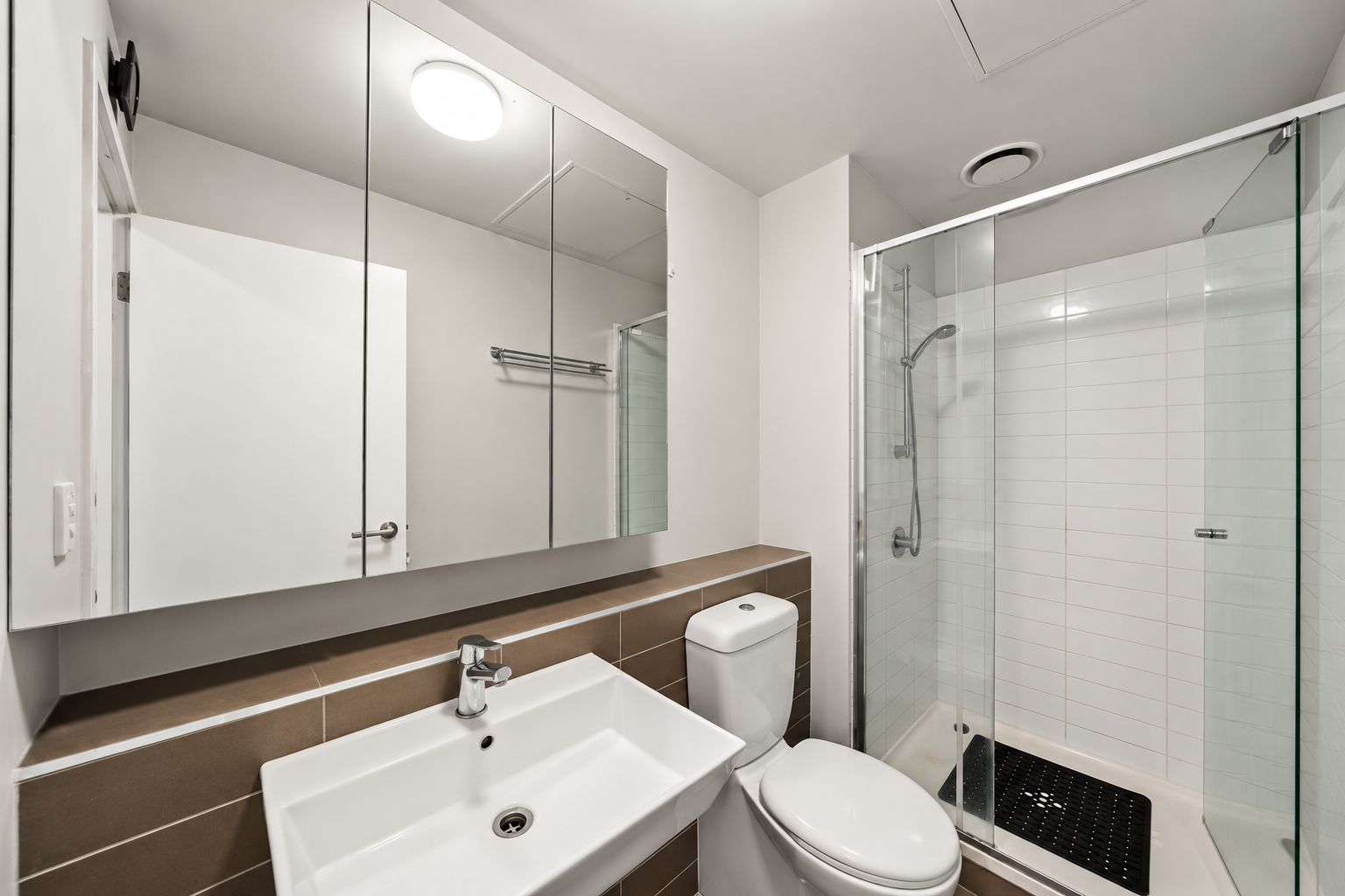 810/220 Spencer Street — photo 7 of 14