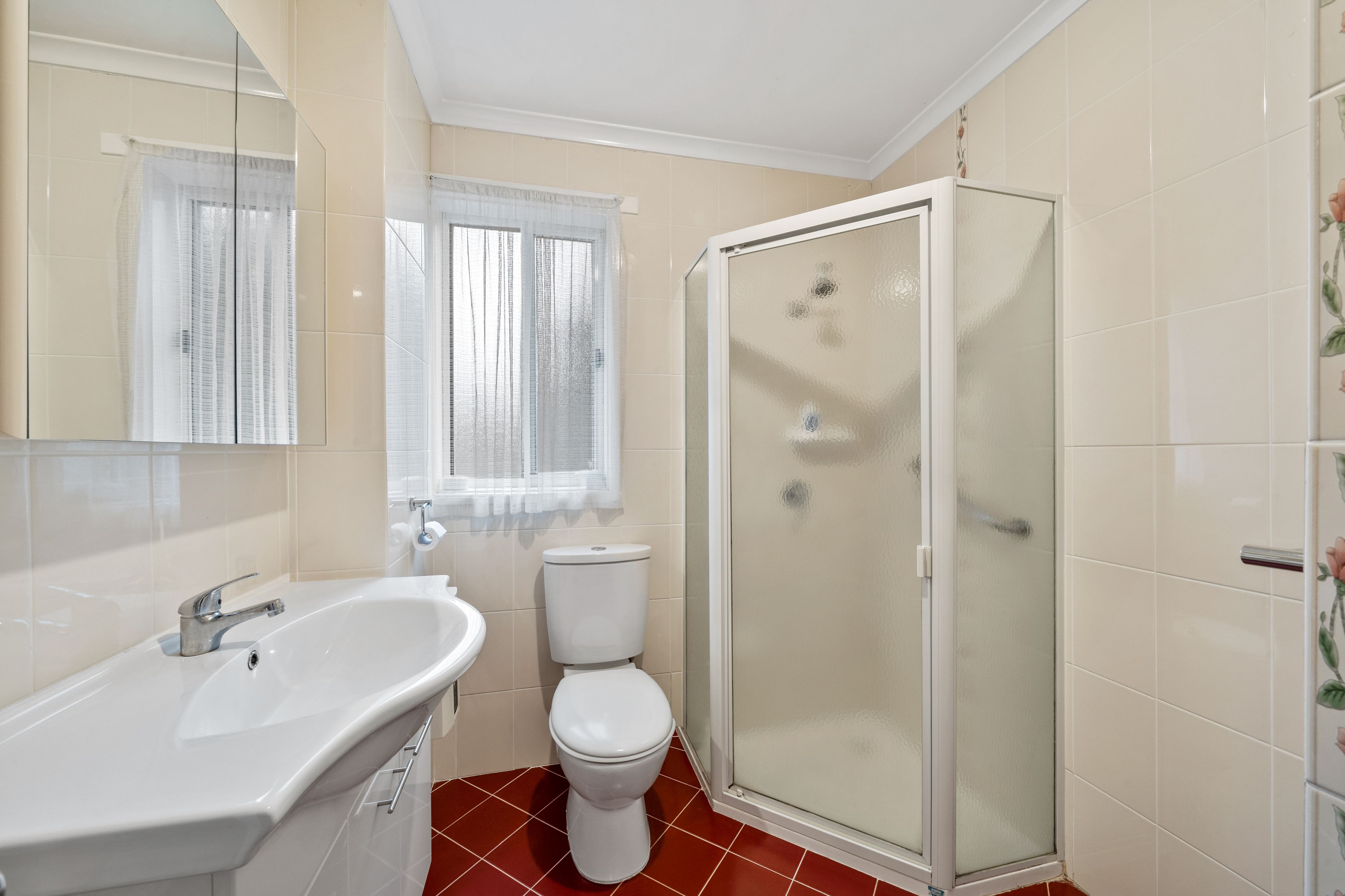 33 Lowrie Street — photo 16 of 20