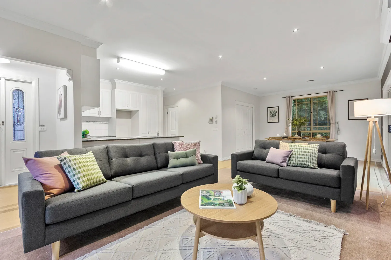 2/44 Faraday Street — photo 3 of 12