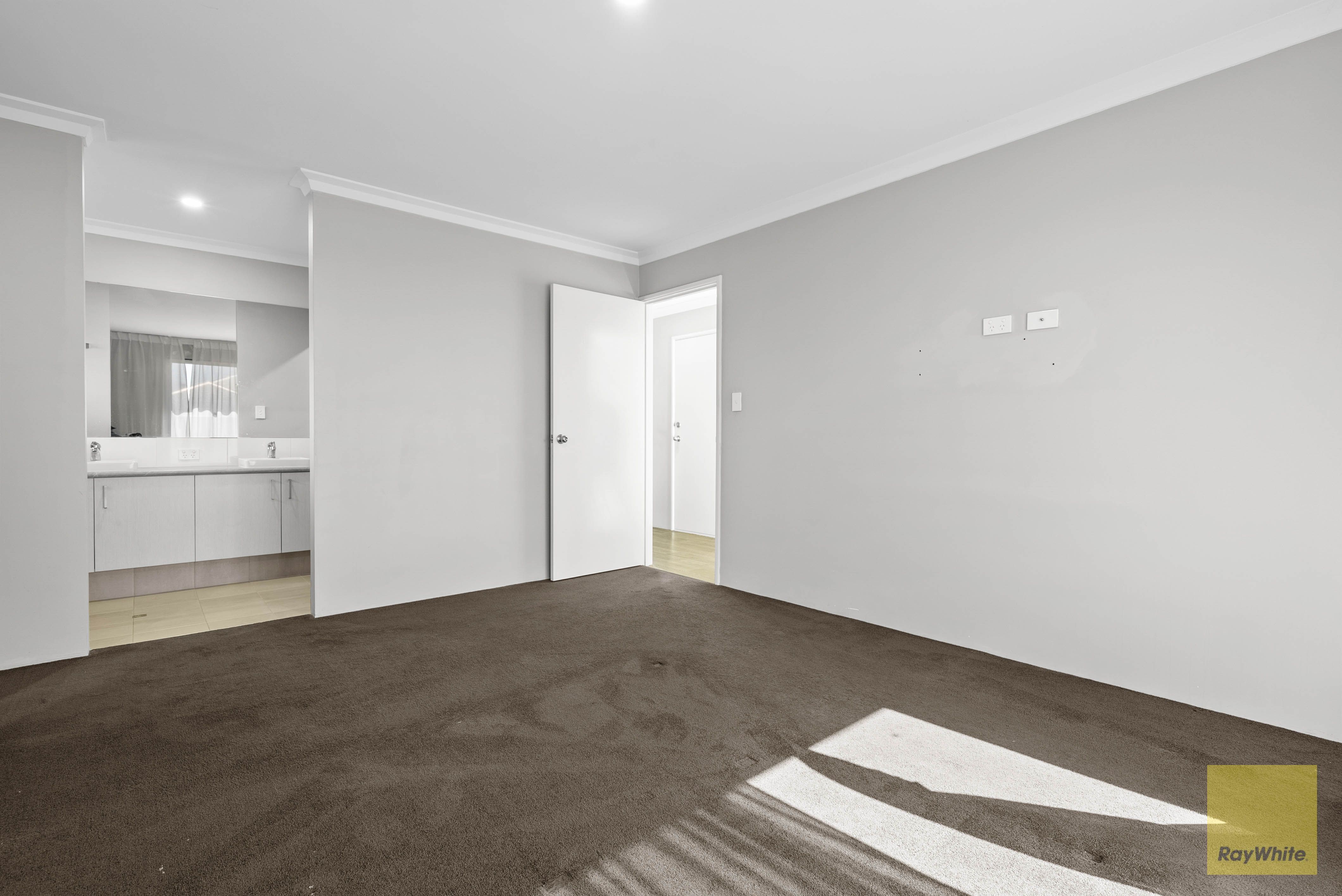 18 Grapple Road — photo 16 of 28