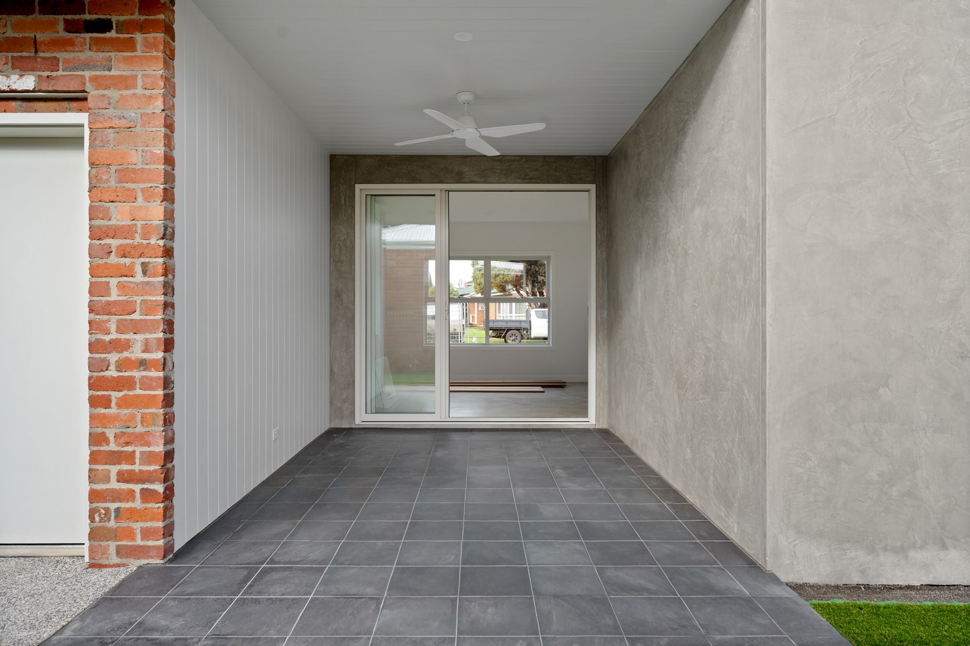 1/53 Misten Avenue — photo 7 of 9