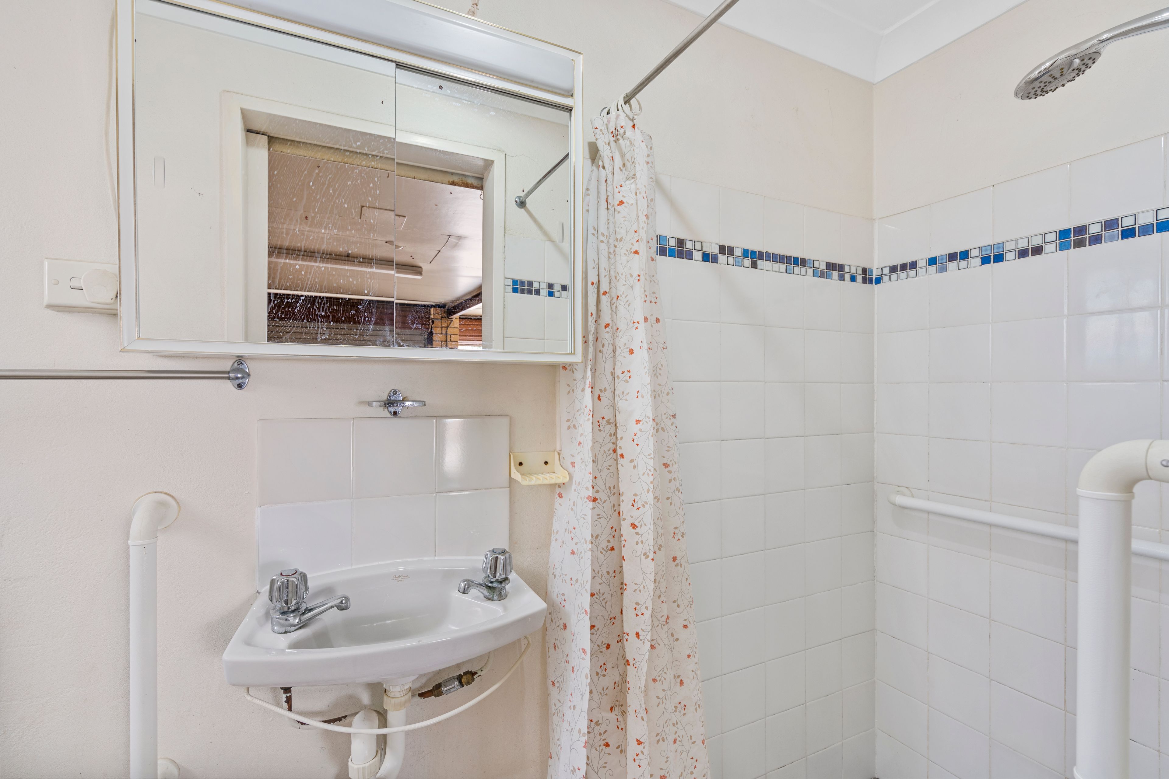 31 Clara Street — photo 13 of 16