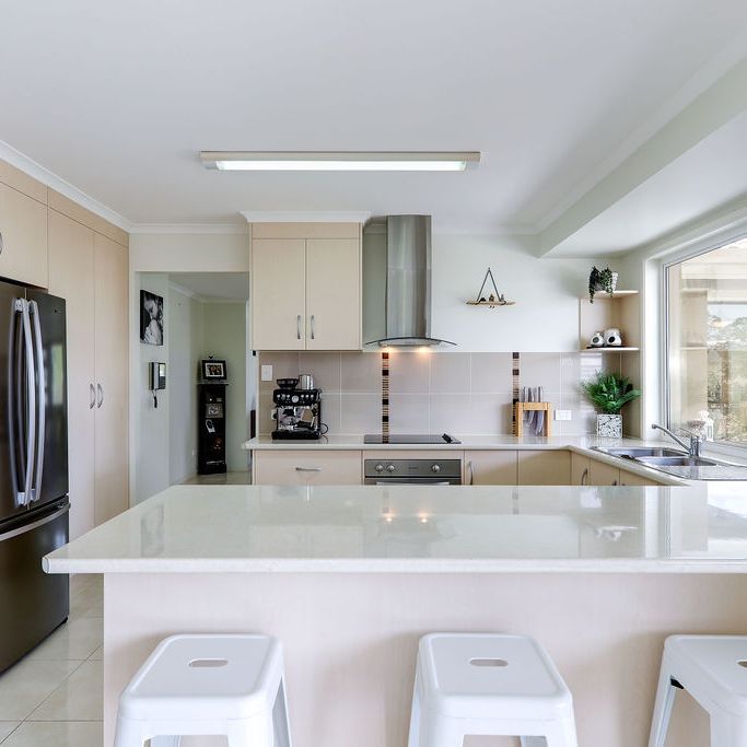 4 Ninderry Close, Battery Hill, QLD 4551