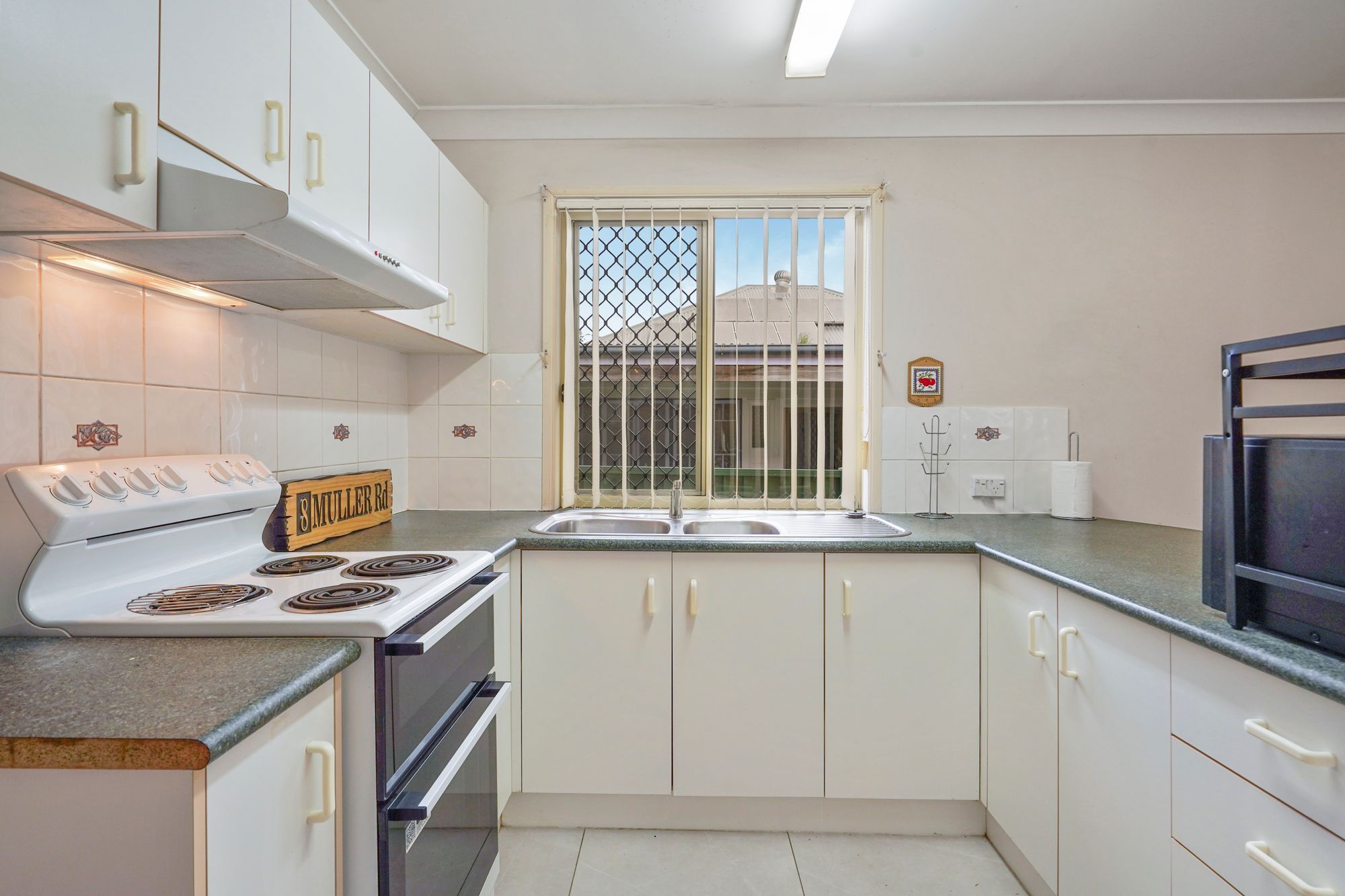 8 Muller Road — photo 3 of 20