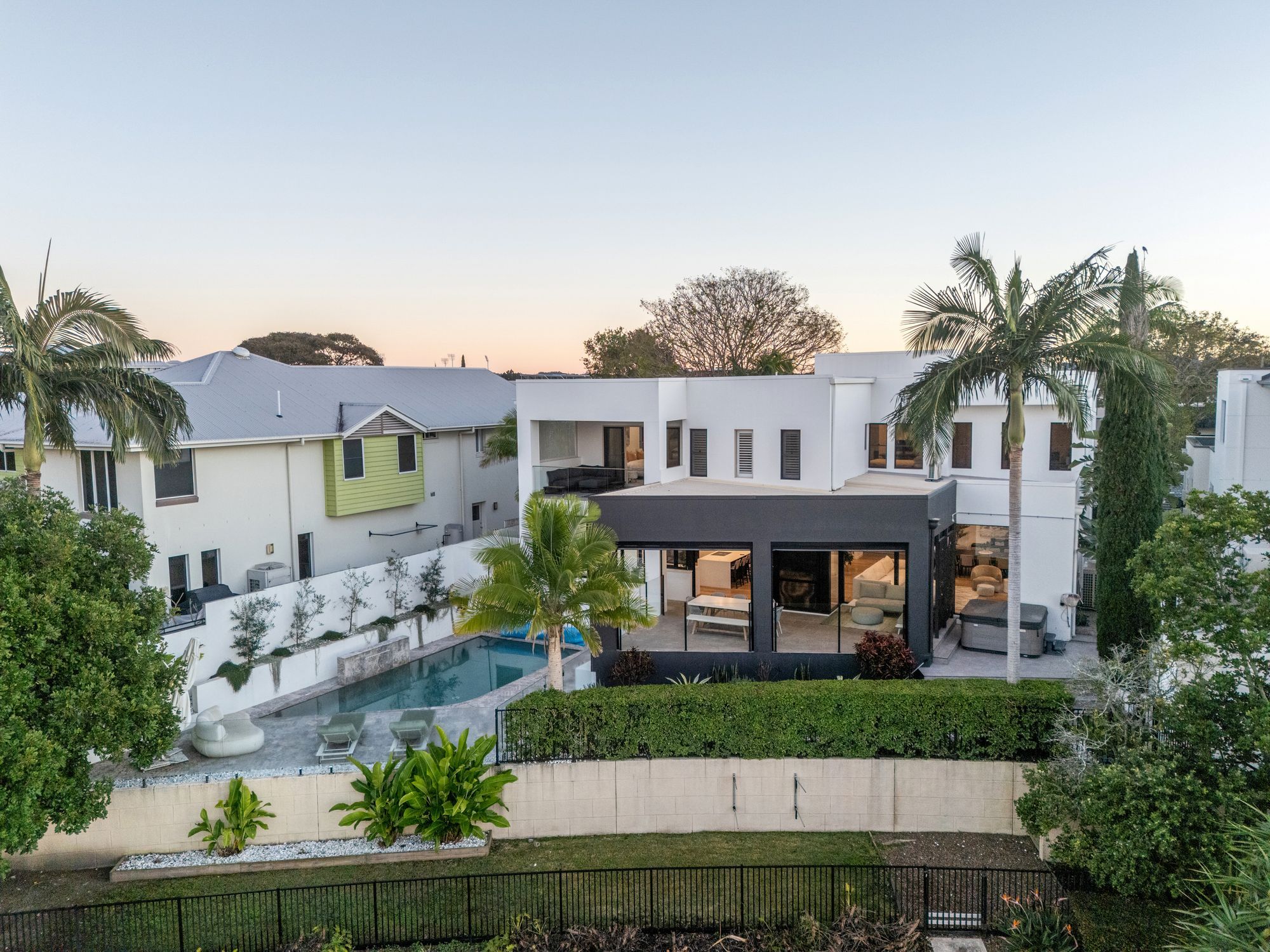 5046 Emerald Island Drive, Carrara, QLD 4211