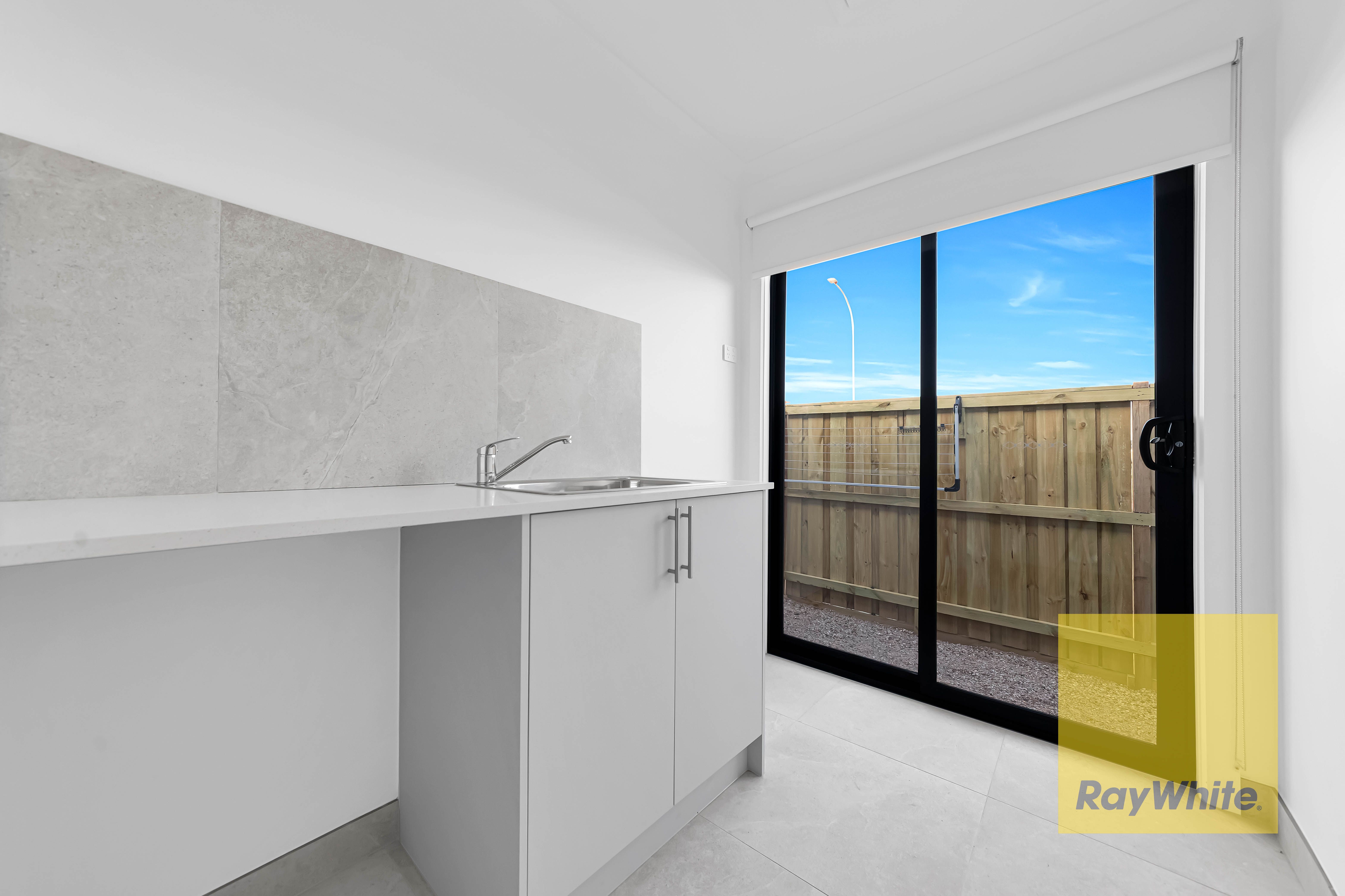 15 Spinosa Road — photo 12 of 17