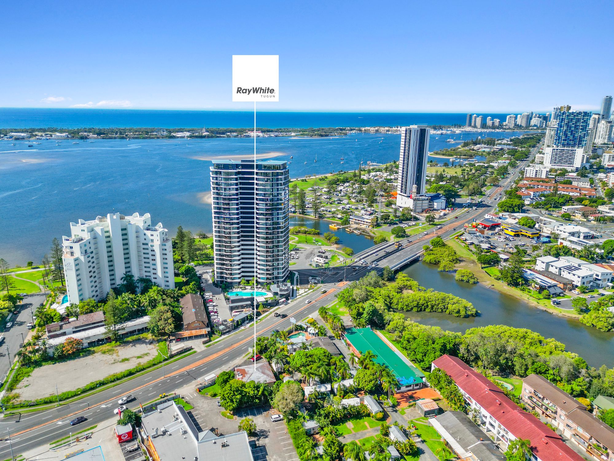 10 Frank Street, Labrador, QLD 4215