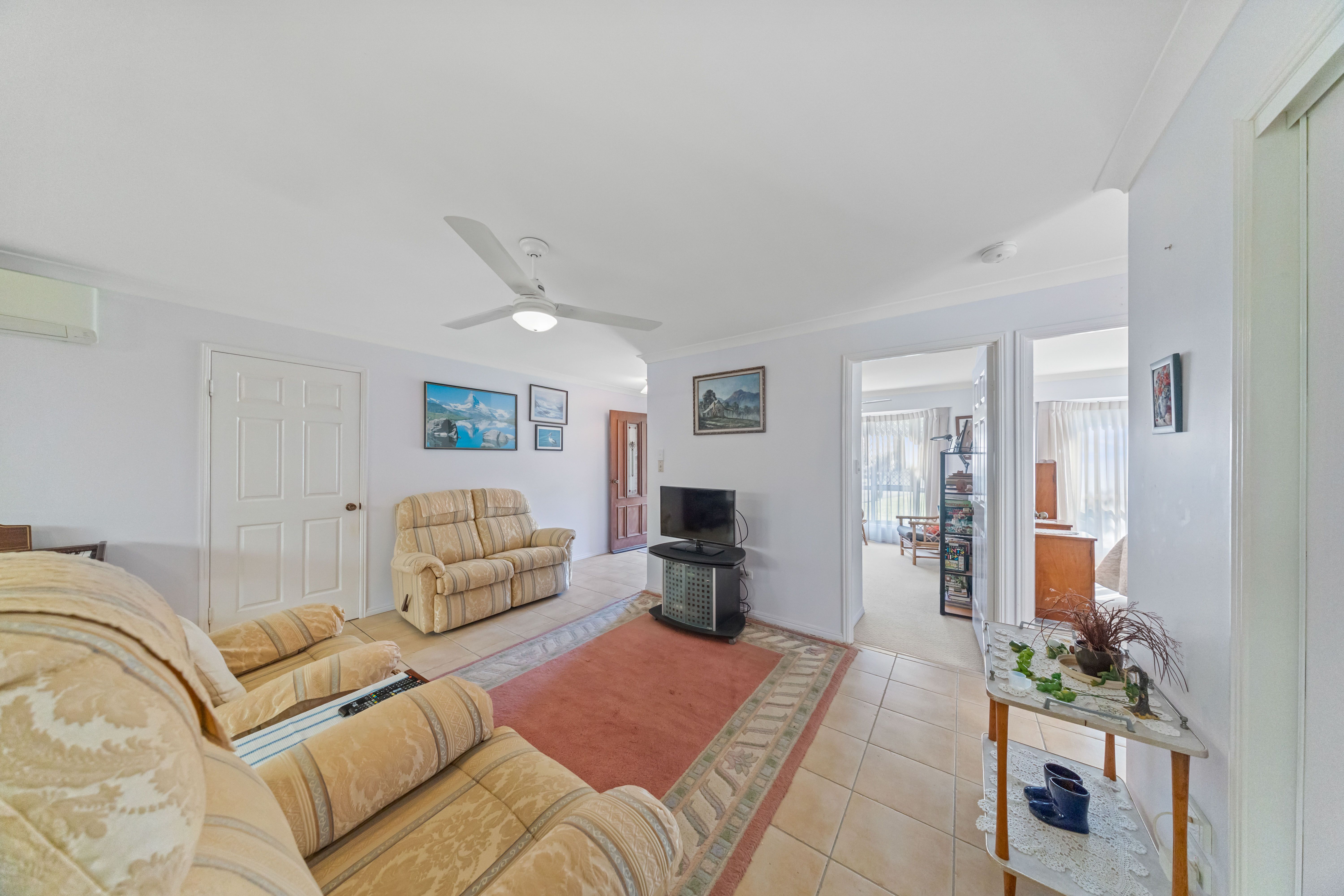 4/12 Fig Street — photo 3 of 16