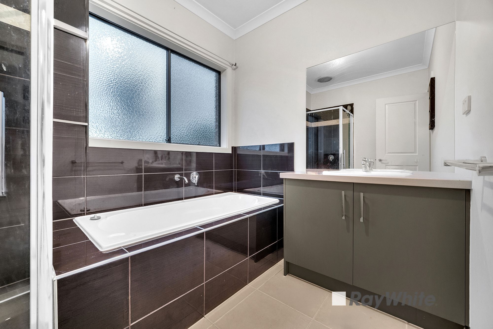 128 Fleetwood Drive — photo 9 of 18